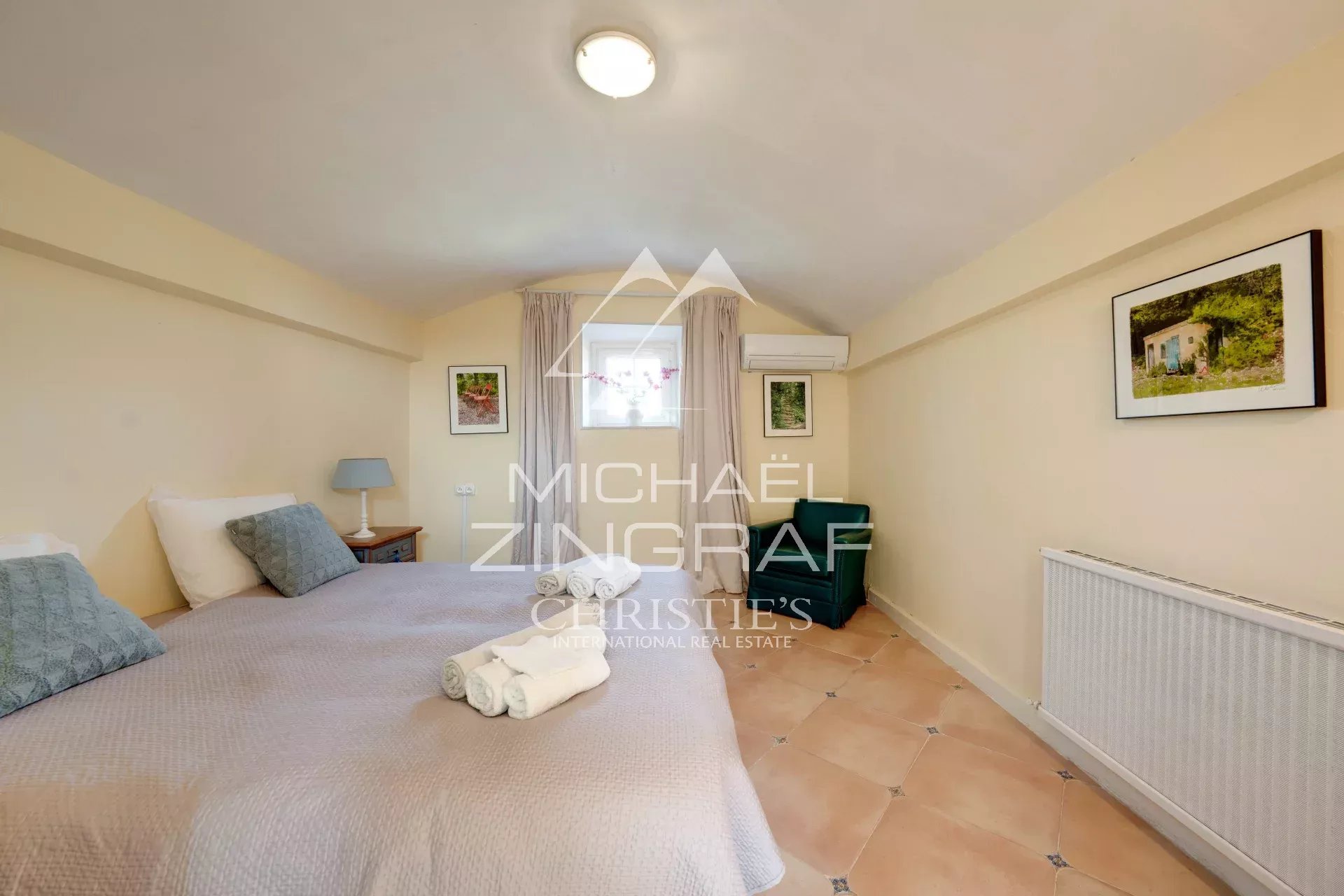 11 Bedroom Villa/Townhouse's Image 10