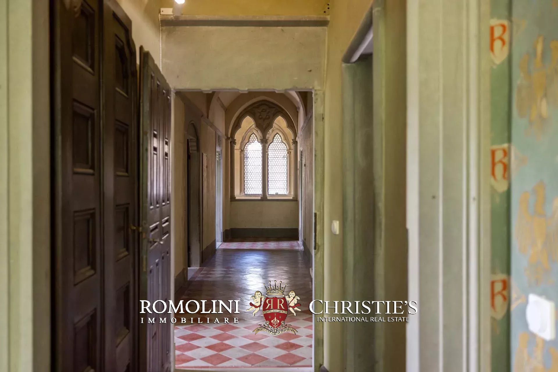 35 Bedroom Chateau's Image 57