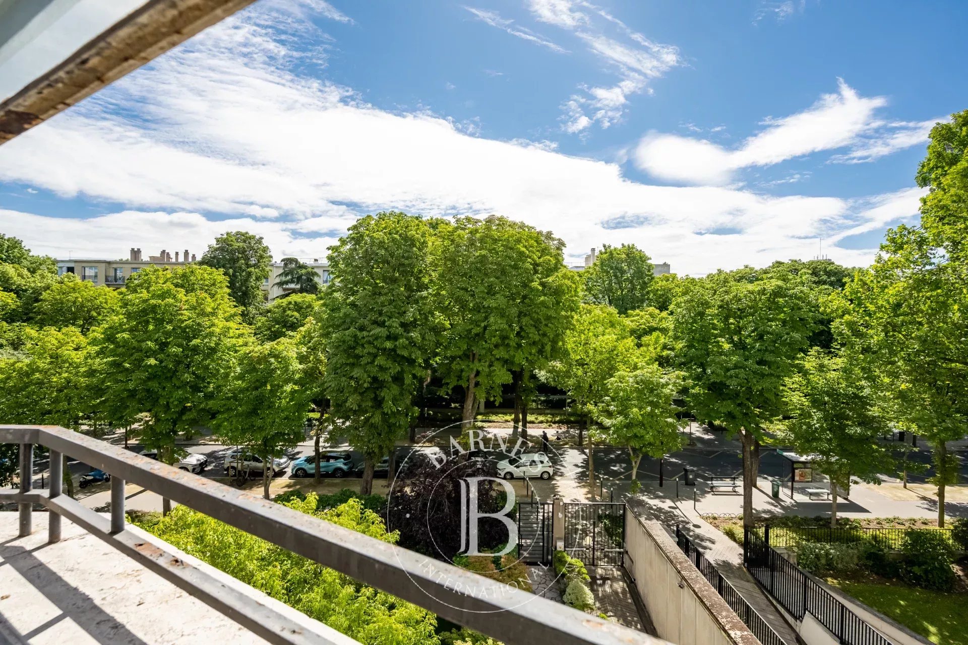 Neuilly - Inkermann - 4 or 5-bedroom apartment - Exceptional volumes - picture 4