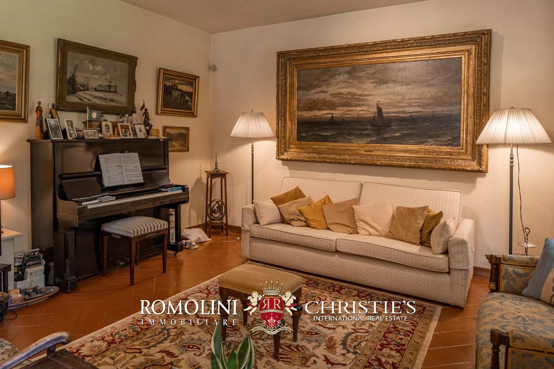 8 Bedroom Villa/Townhouse's Image 67