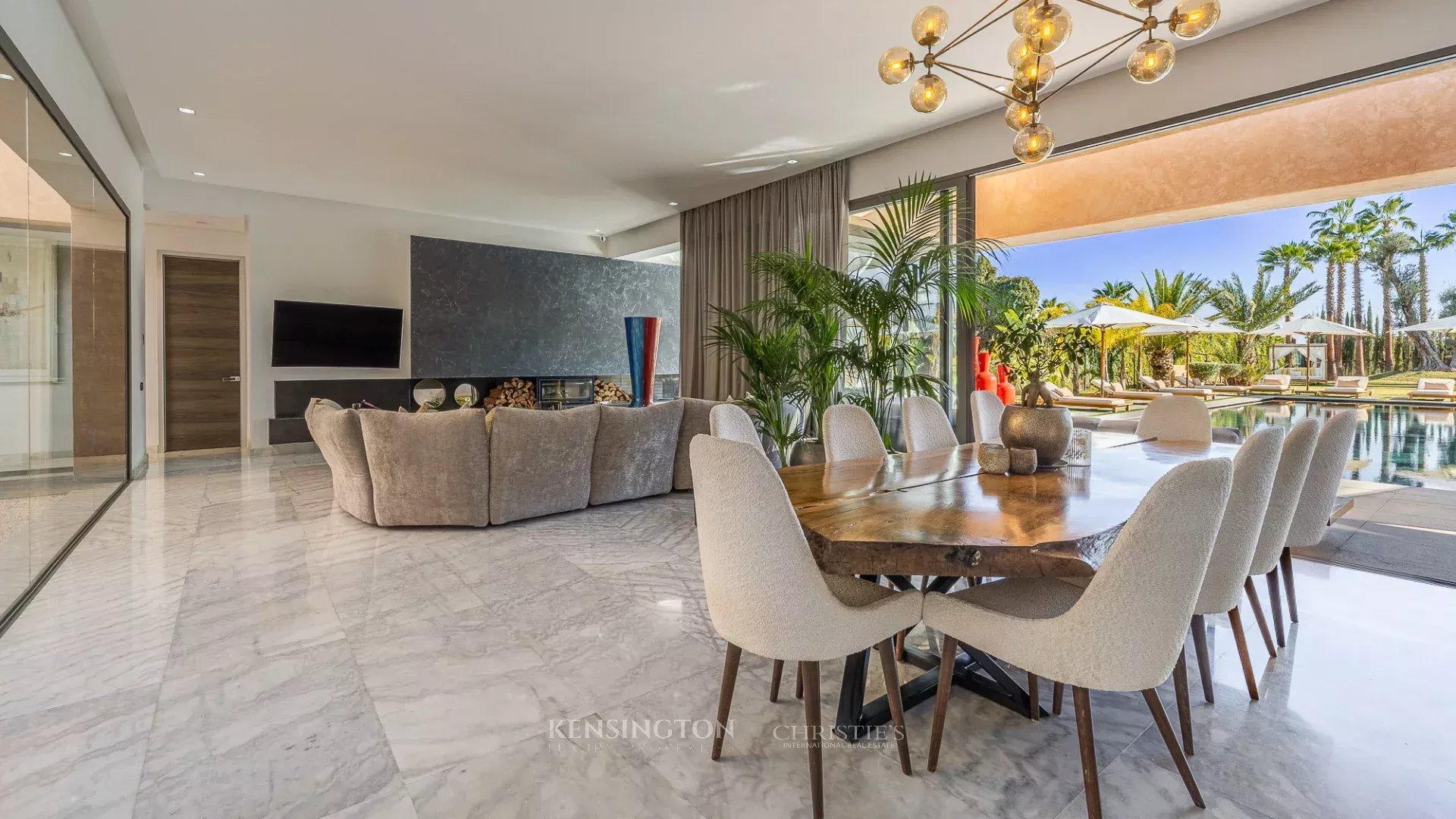 6 Bedroom Villa/Townhouse's Image 22