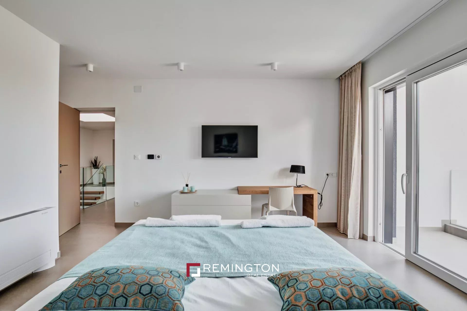 4 Bedroom Villa/Townhouse's Image 8