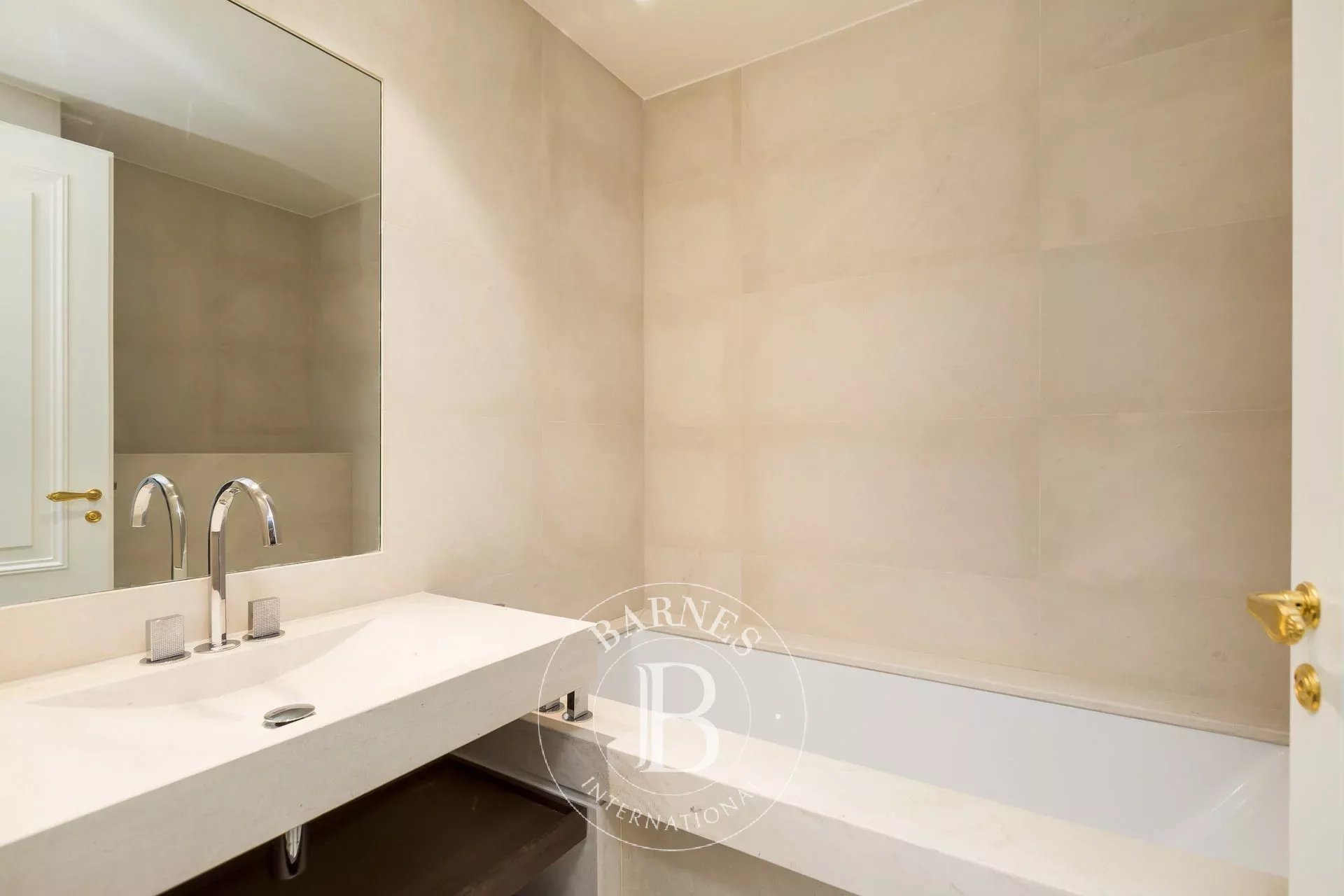 Daire Paris 7ème - picture 14