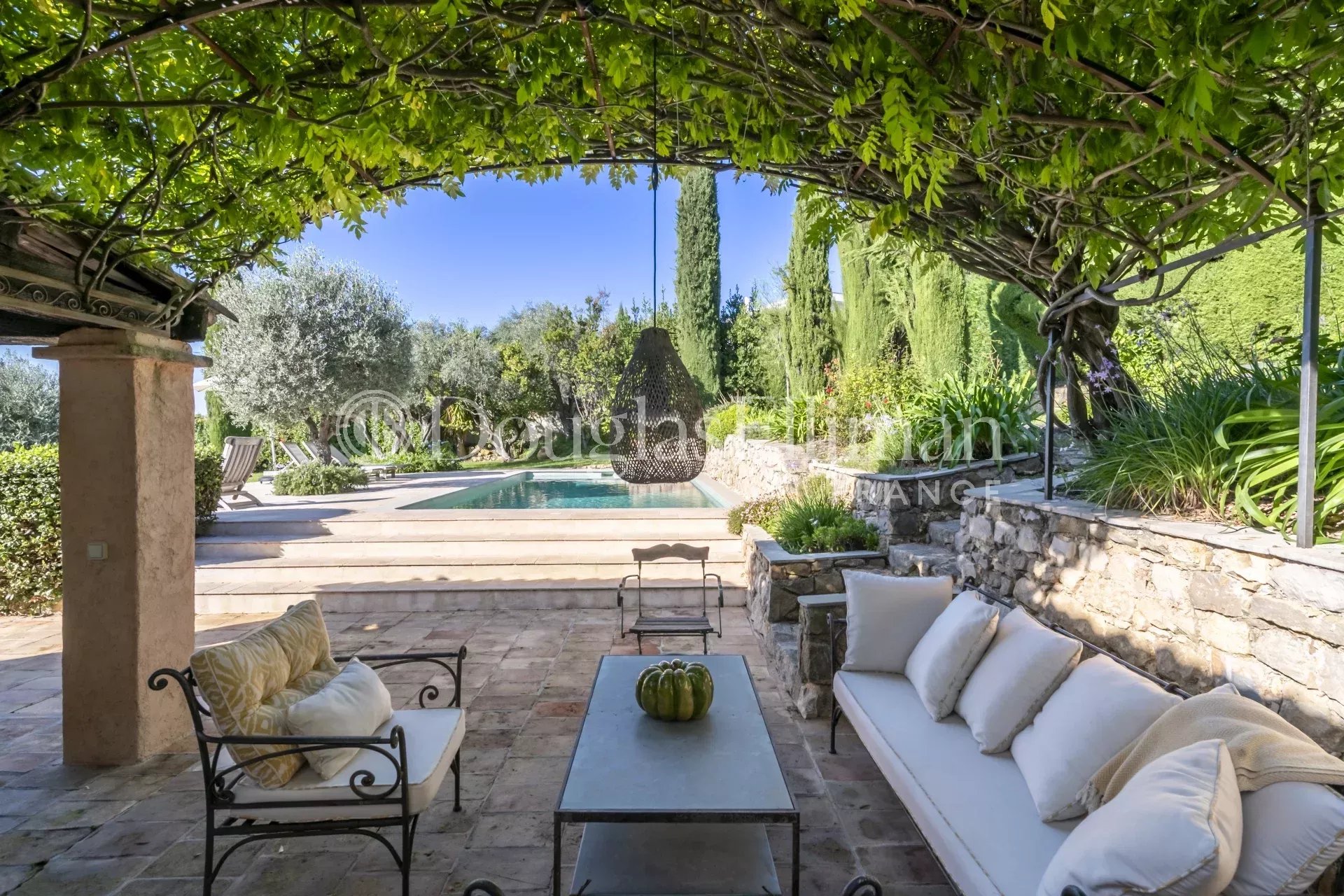 OPIO – Une charmante villa de 4 chambres avec piscine chauffée - Image nᵒ3