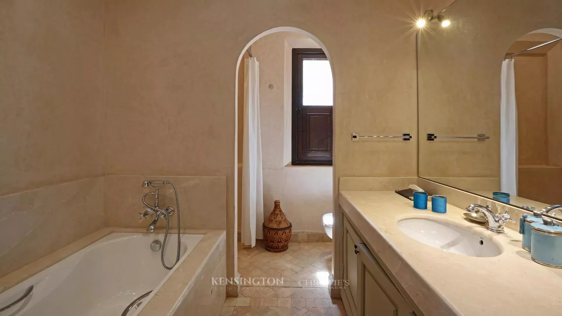 12 Bedroom Villa/Townhouse's Image 37