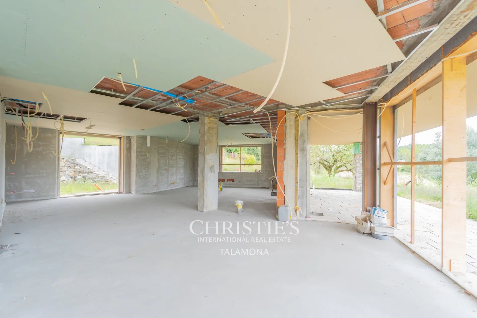 4 Bedroom Villa/Townhouse's Image 8