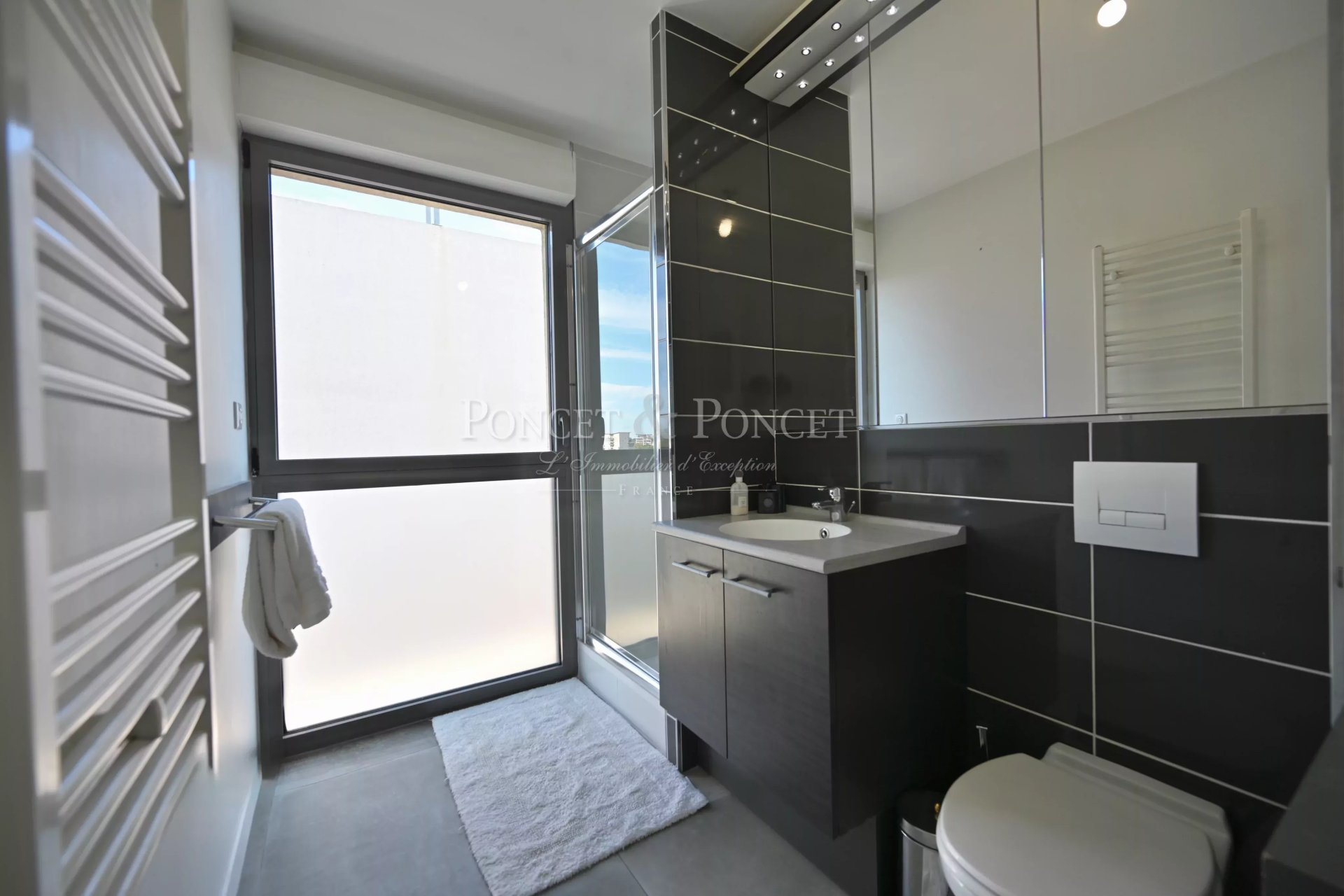 3 Bedroom Apartment/Flat's Image 21