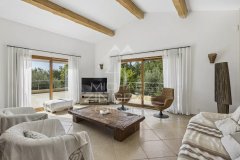 Elegant contemporary villa in the heart of Provence — photo 4 of 7