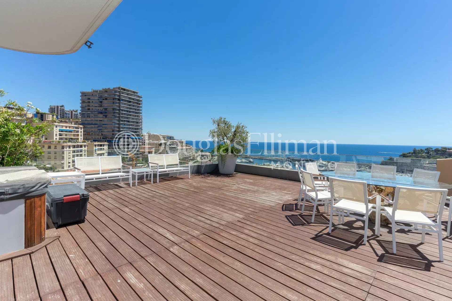 Monaco – Condamine – Triplex with panoramic harbor view - Picture n°2