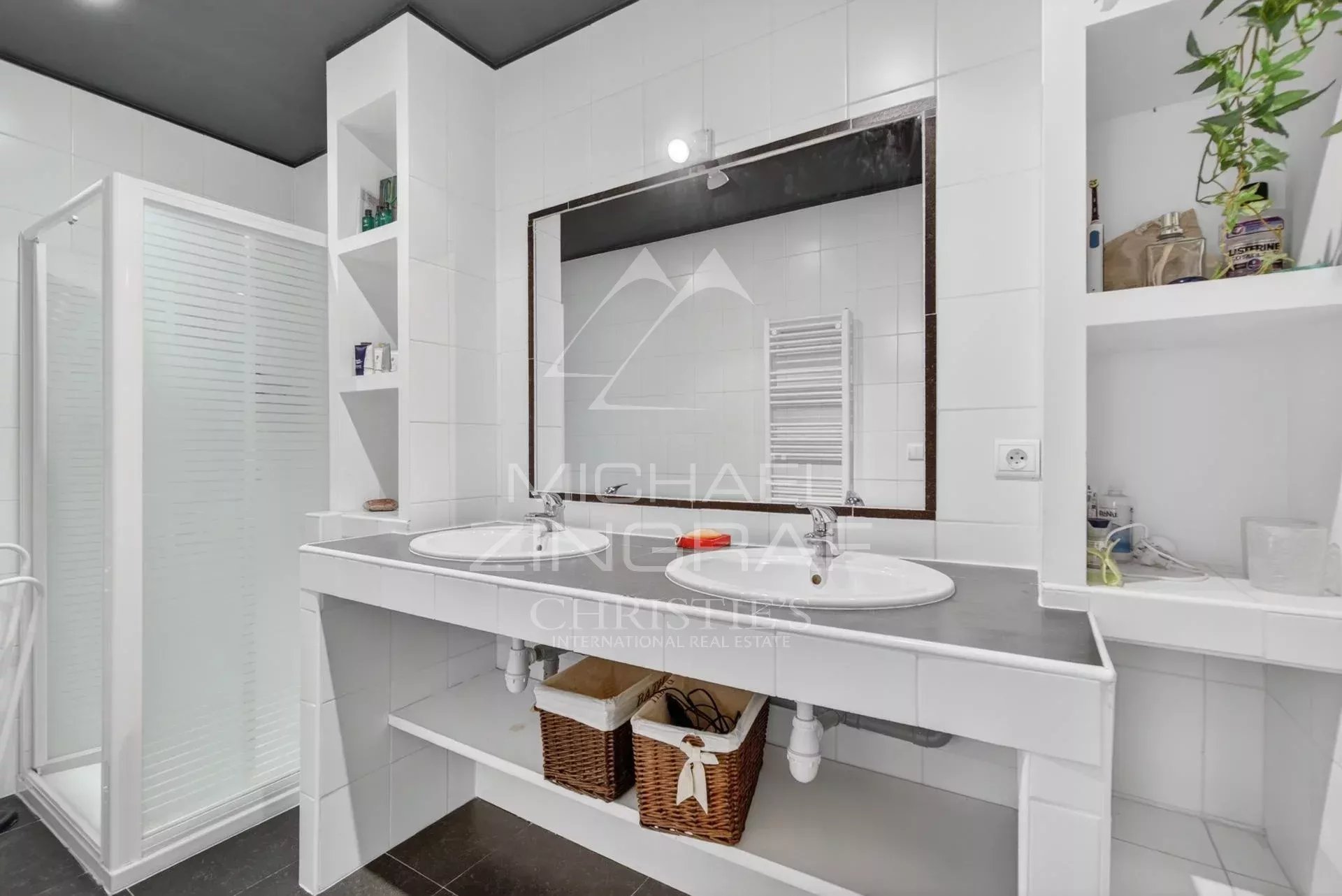 4 Bedroom Villa/Townhouse's Image 46