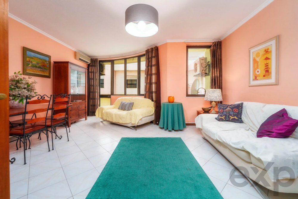 Apartamento T3 no centro de Olhão.