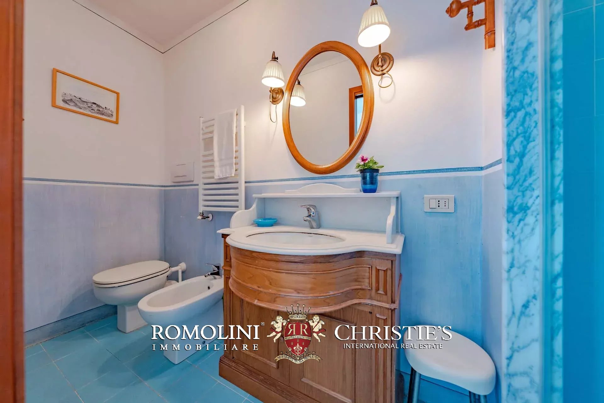 11 Bedroom Villa/Townhouse's Image 98
