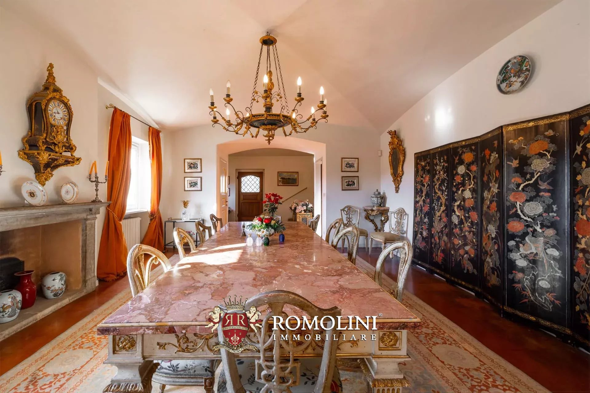 8 Bedroom Villa/Townhouse's Image 31