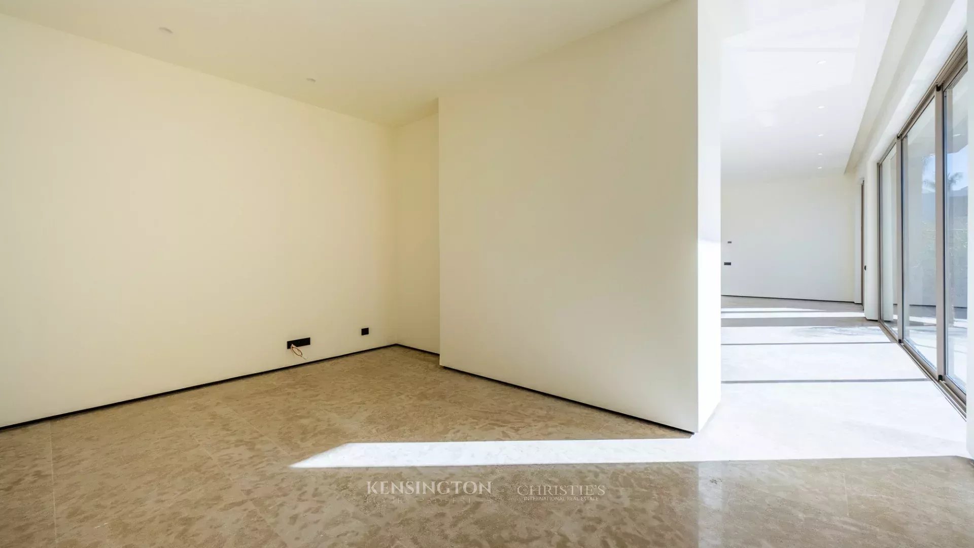 4 Bedroom Villa/Townhouse's Image 17