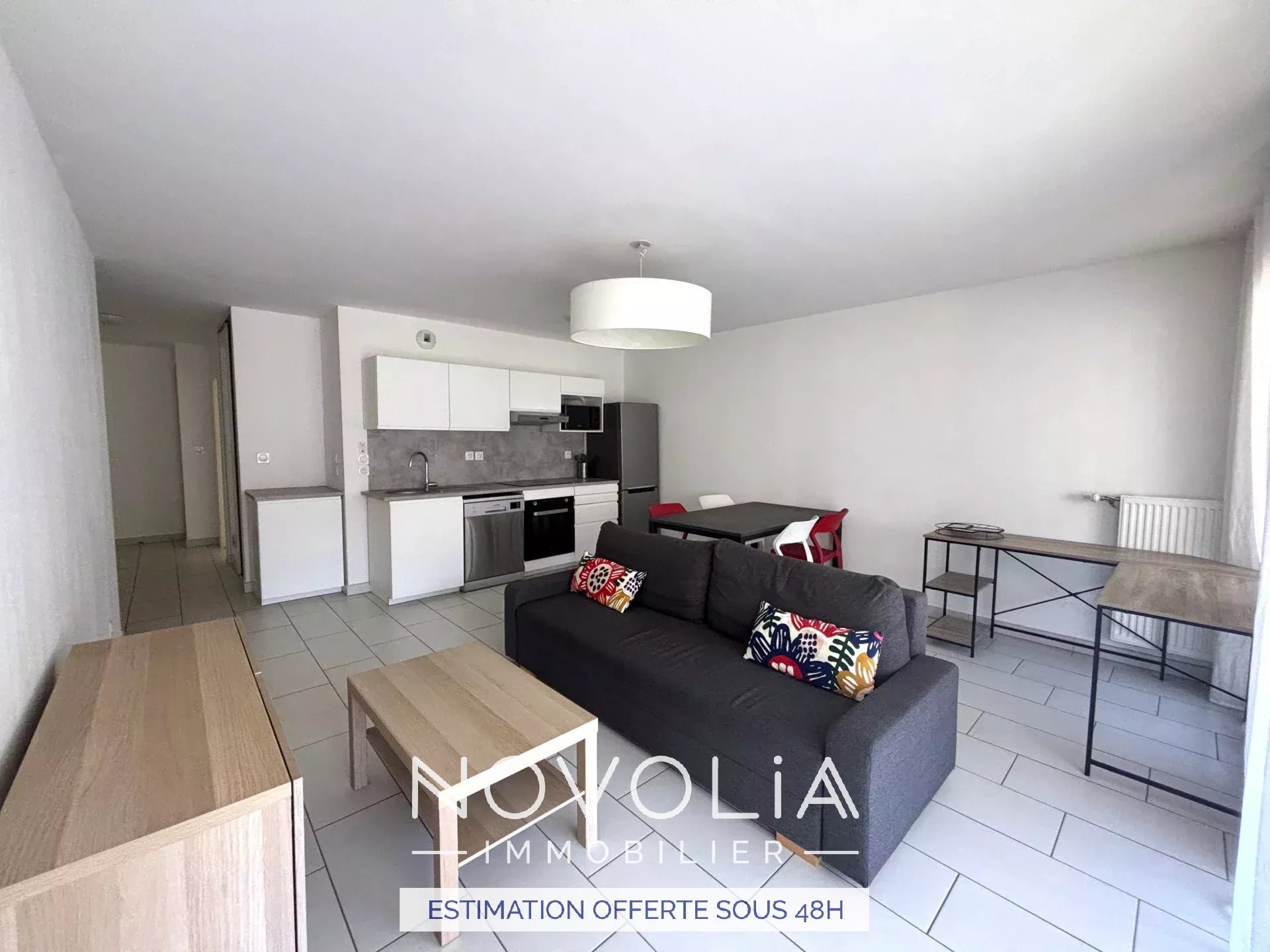 Location Appartement Surface de 73.68 m�/ Total carrez : 63.66 m�, 3 pi�ces, Lyon 7�me (69007)