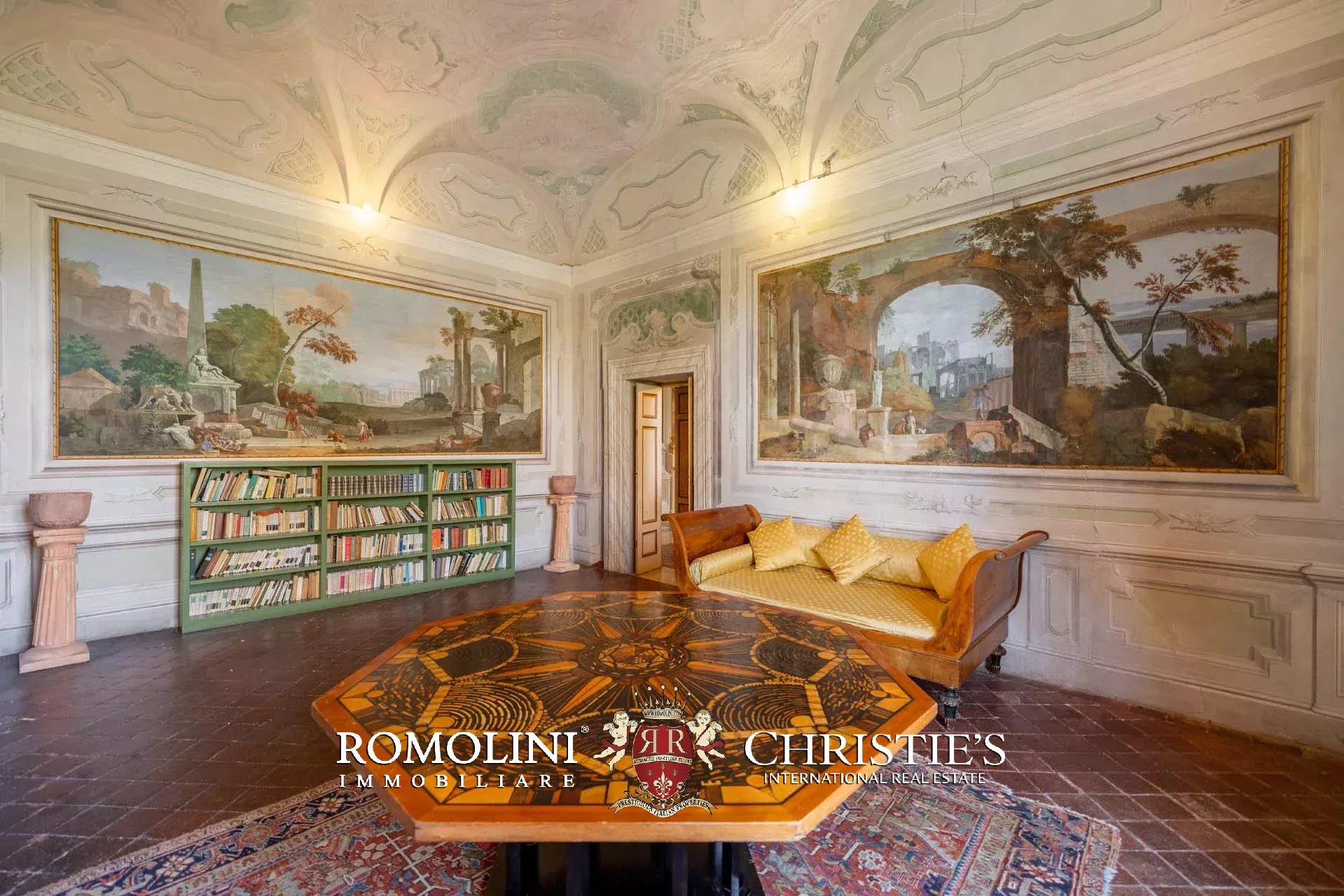 14 Bedroom Villa/Townhouse's Image 32