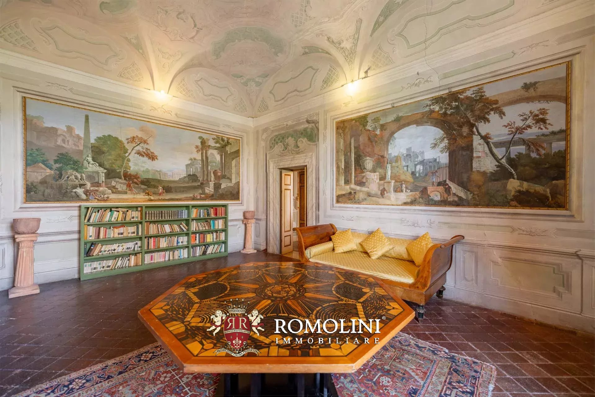 14 Bedroom Villa/Townhouse's Image 32