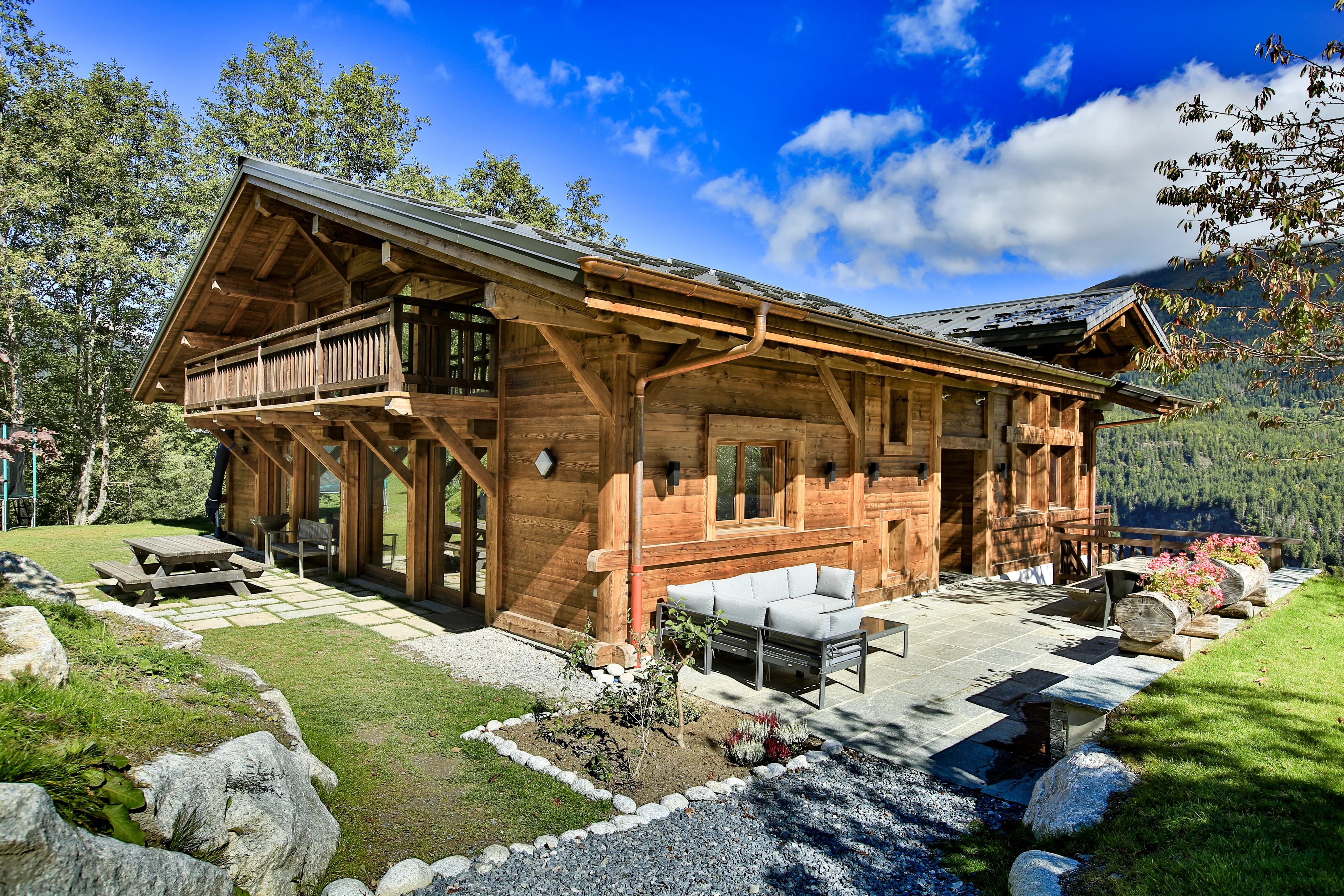 Photo of LES HOUCHES - An 8-bedroom chalet on the pistes
