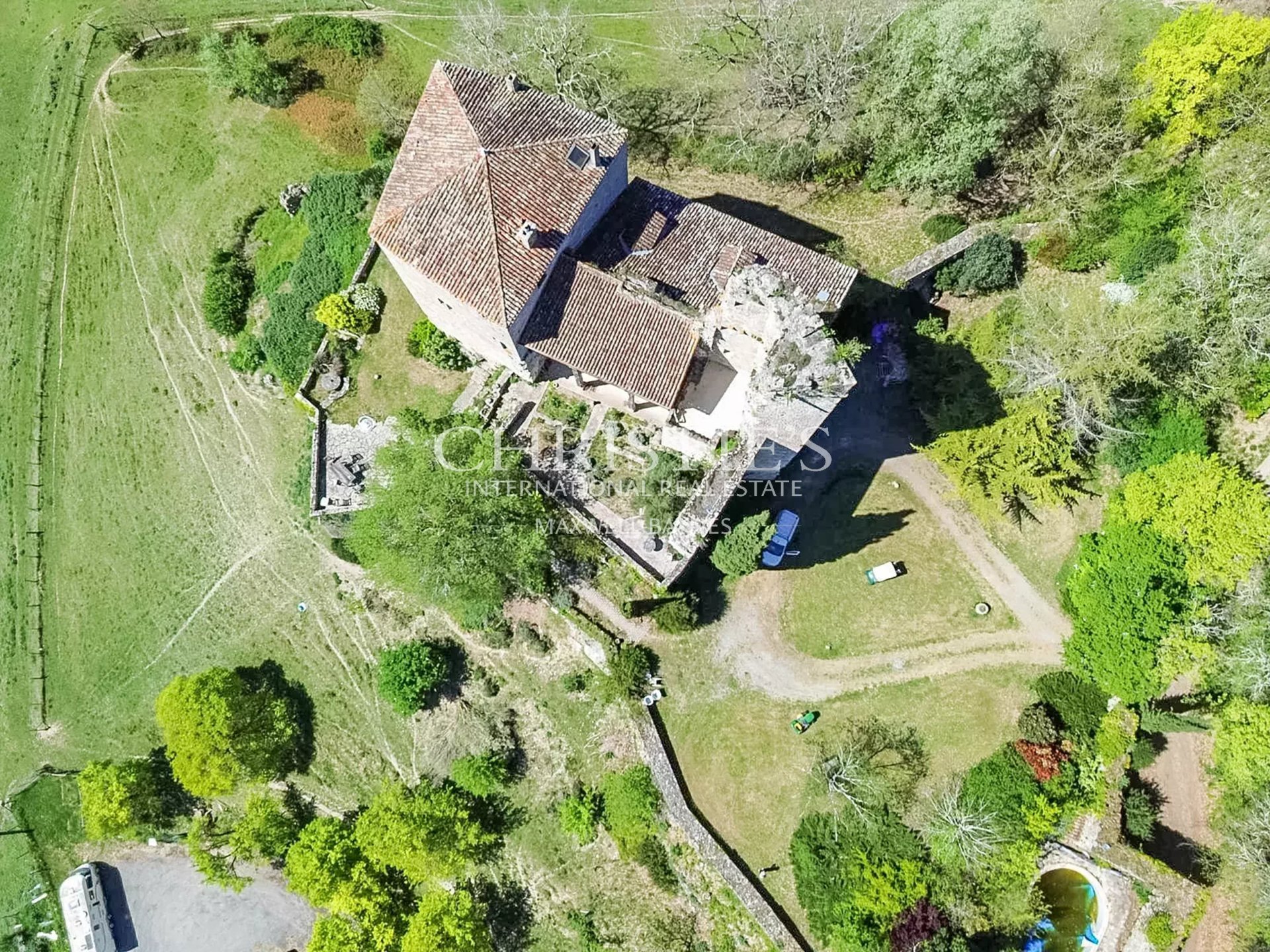 7 Bedroom Chateau's Image 5