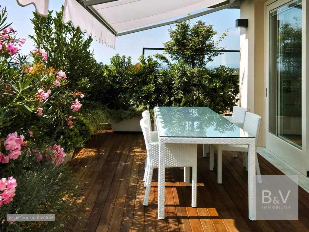 Apartment for sale in Antibes — 87 m² 4-room apartment