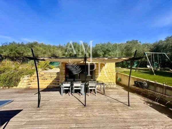 Mougins - Magnificent Villa with Possible Extension — photo 4