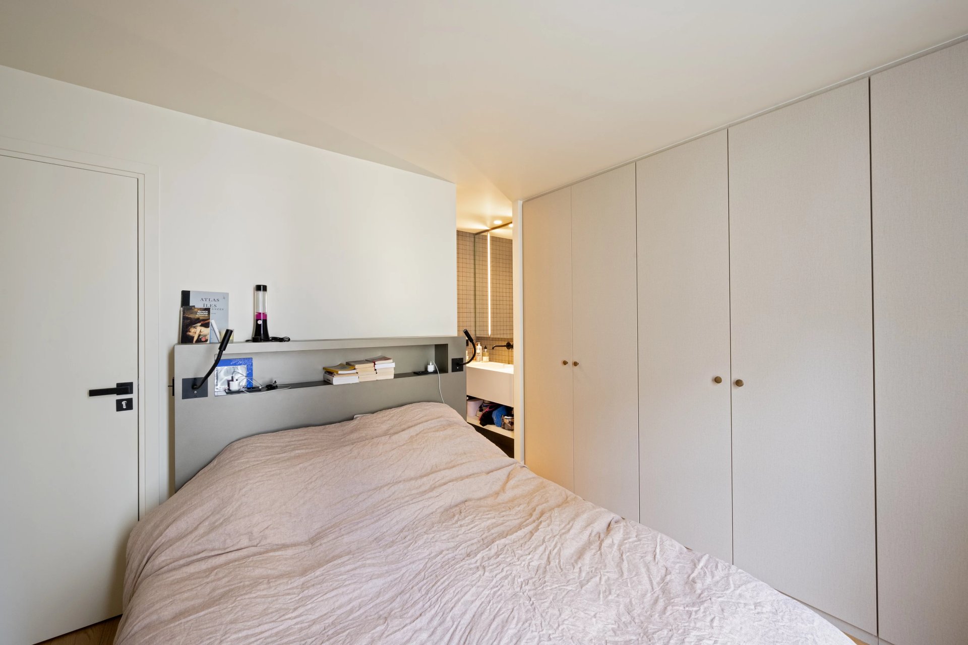 2 Bedroom Apartment/Flat's Image 6
