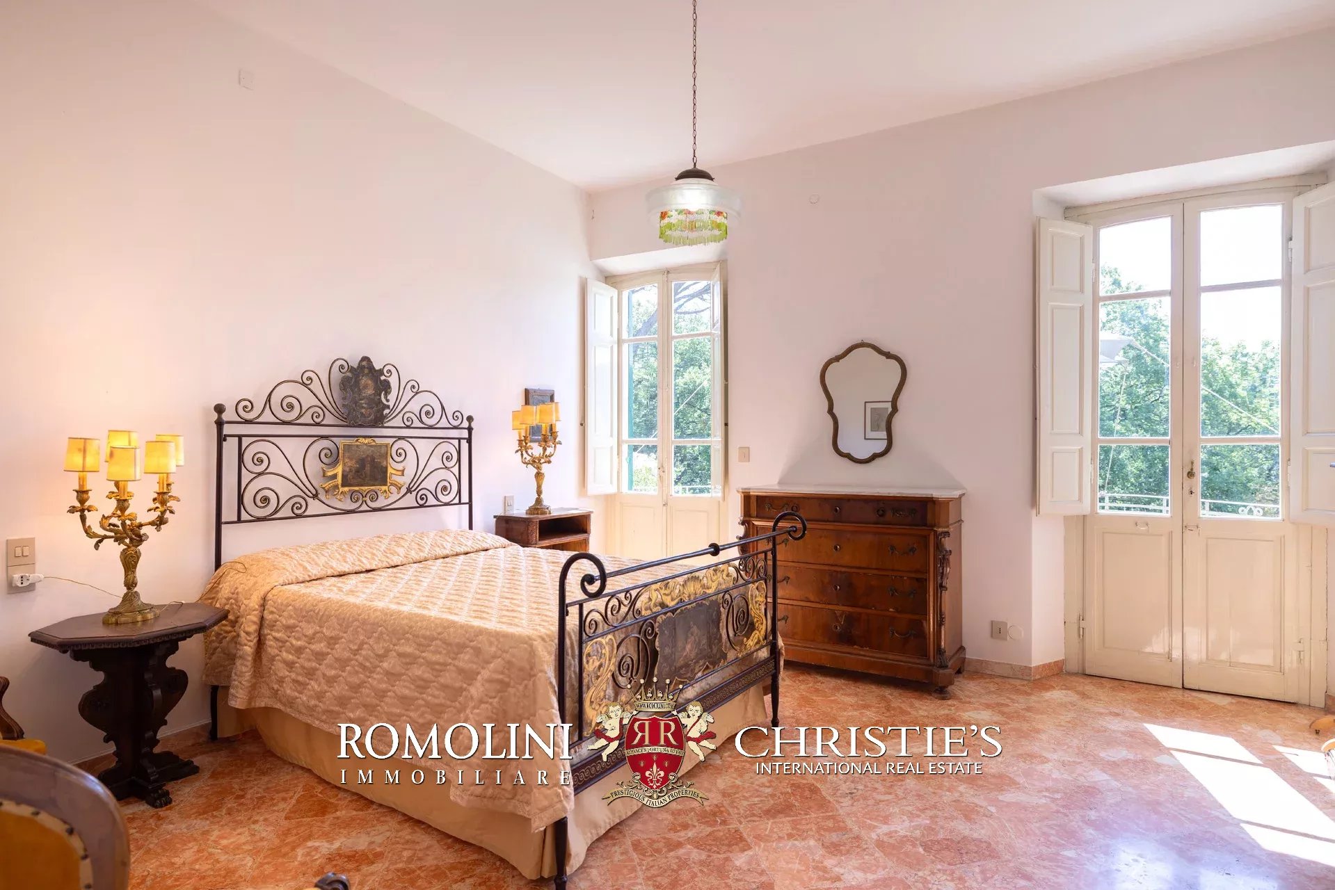 11 Bedroom Villa/Townhouse's Image 50