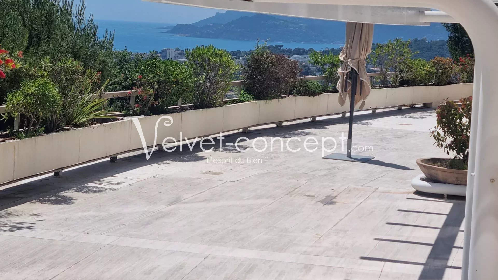 Le Cannet beautiful 3-room apartment with pool terrace sea view