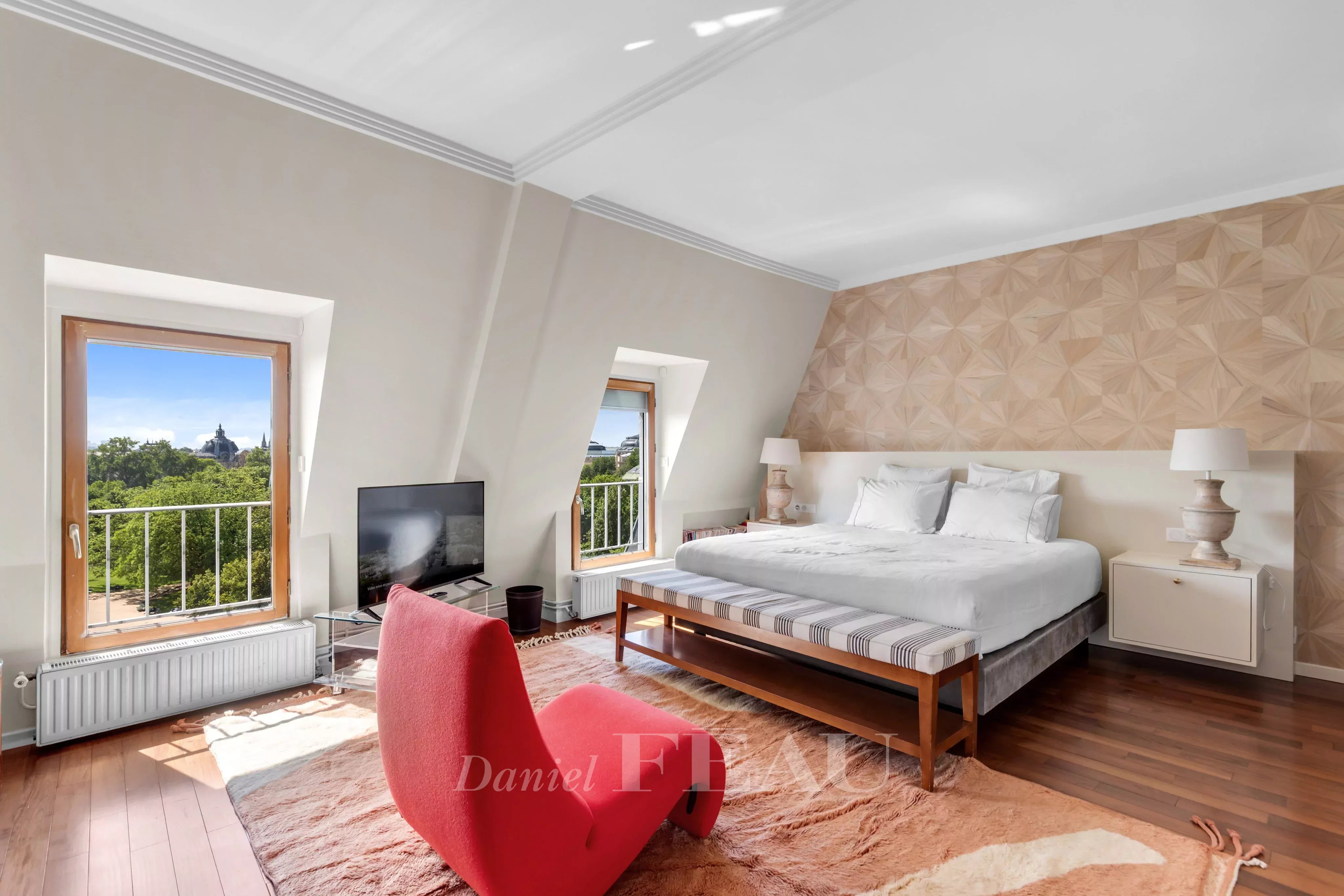 Sale Apartment Paris 8th