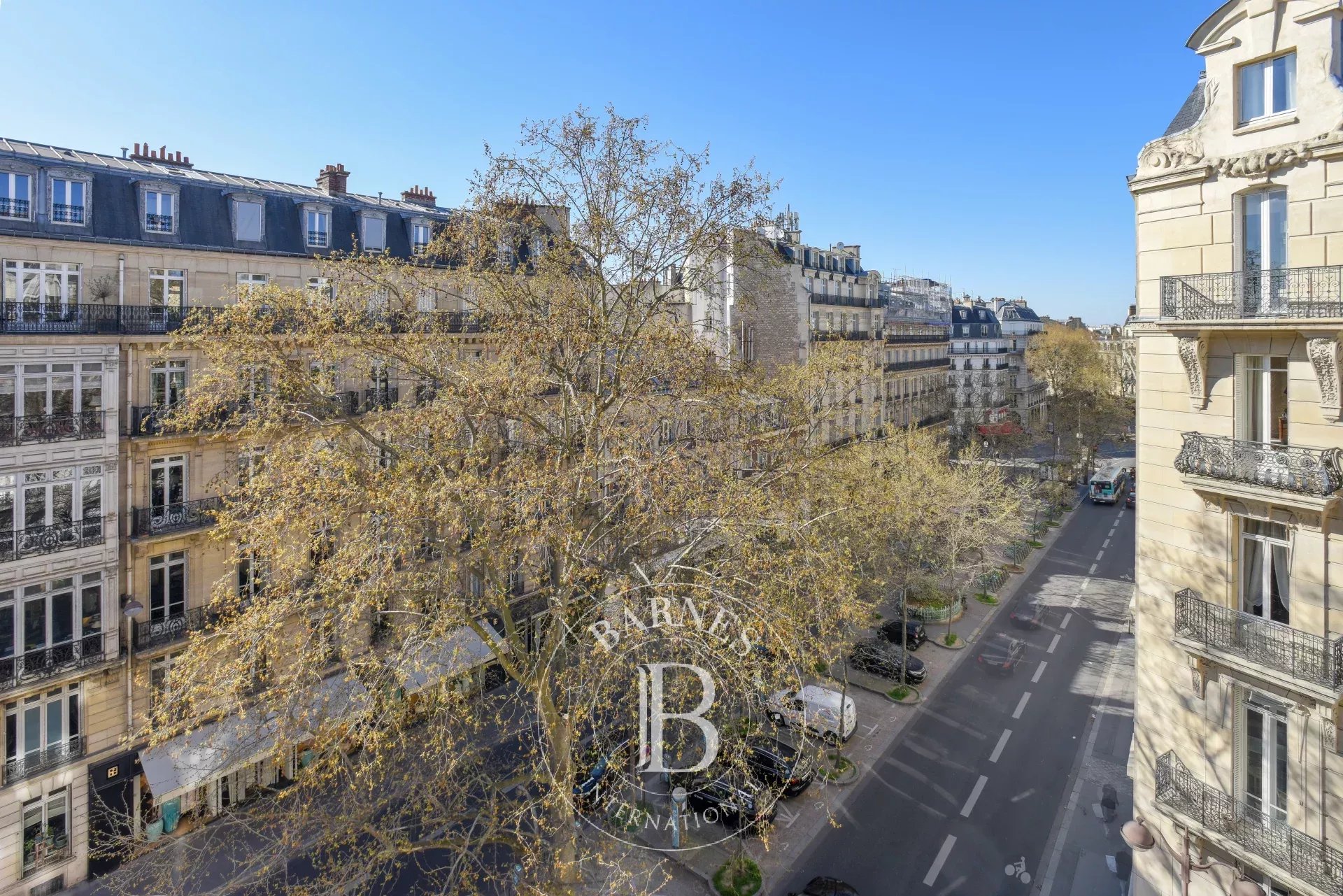 Paris 7 - Bac - unobstructed view - 3 bedrooms - picture 13