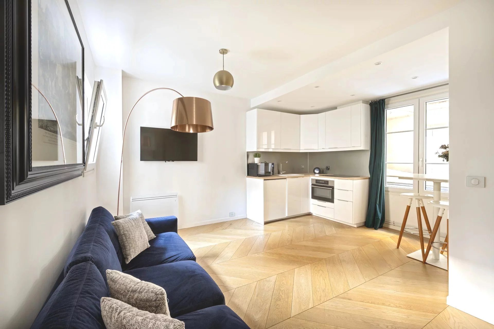 For sale - 2 rooms - Perfect Condition