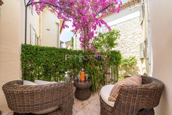 Unique pair of village houses in heart of MOUGINS VILLAGE — photo 6
