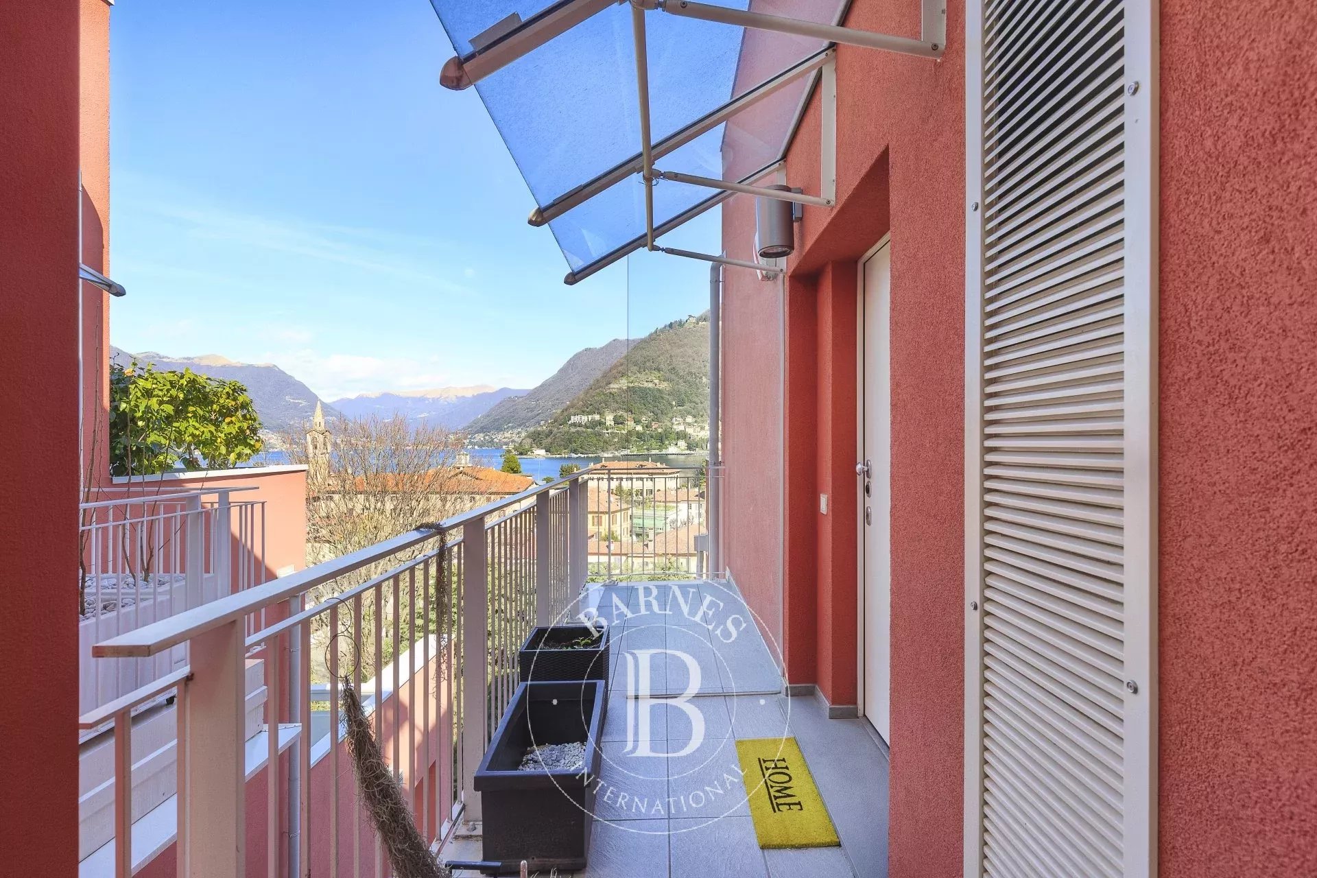 Penthouse Hilton in Como - picture 11