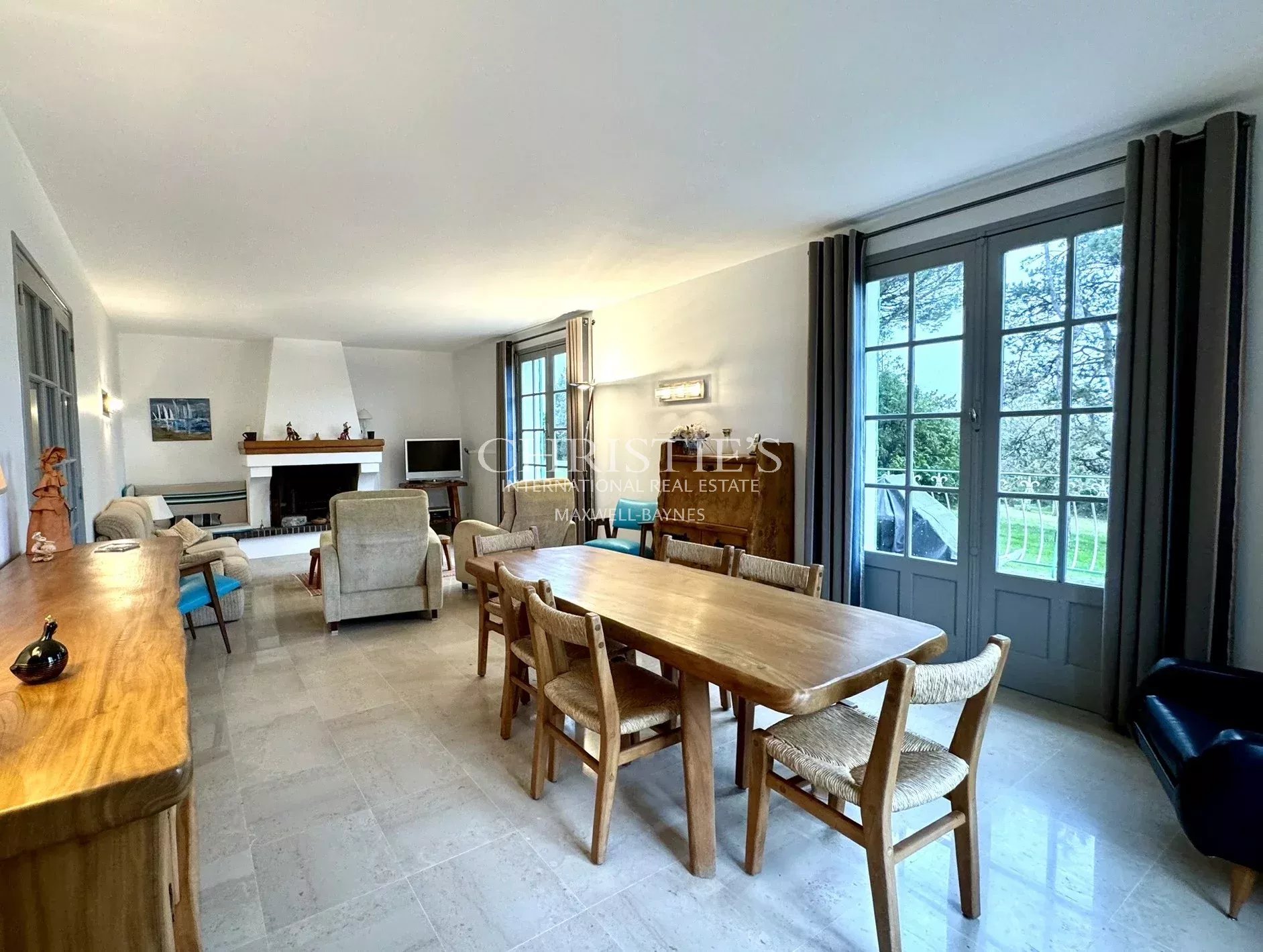 5 Bedroom Villa/Townhouse's Image 8