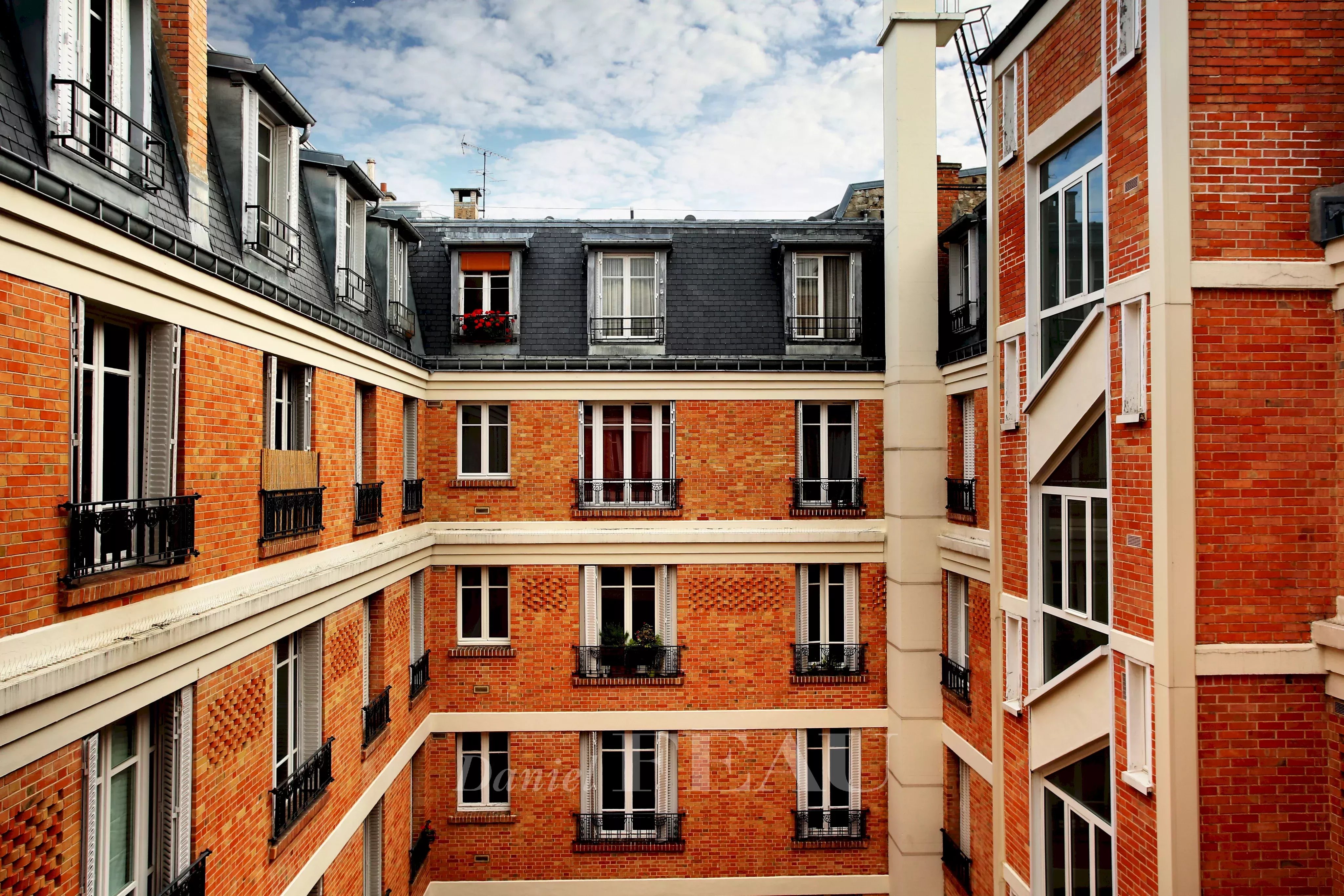 Rental Apartment Paris 16th