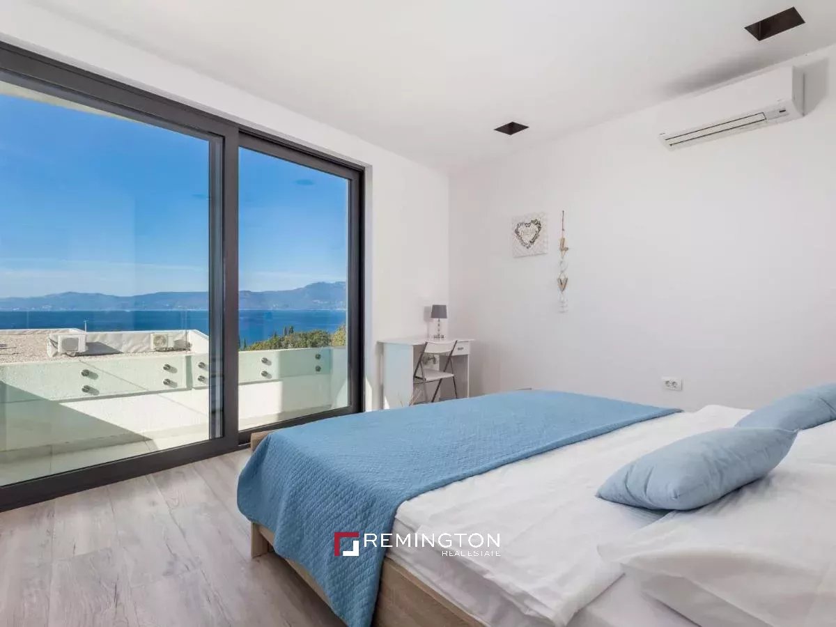 5 Bedroom Villa/Townhouse's Image 7