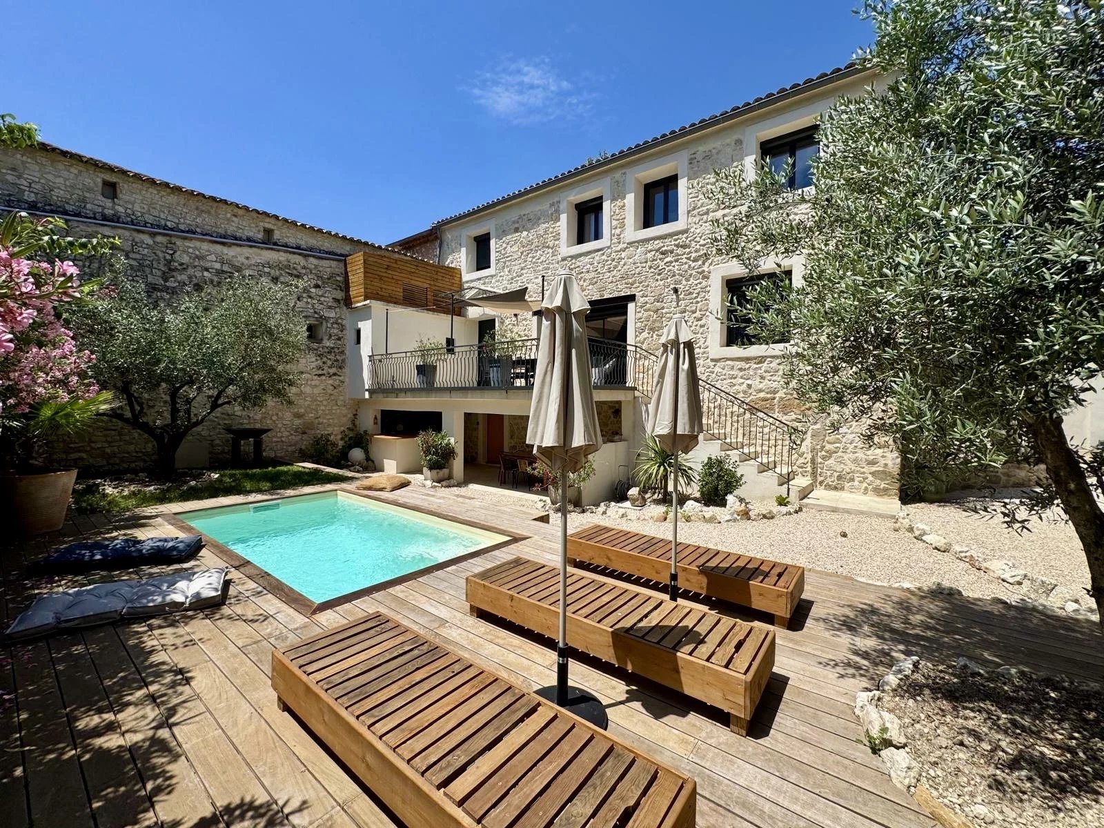 Agence immobilière de 