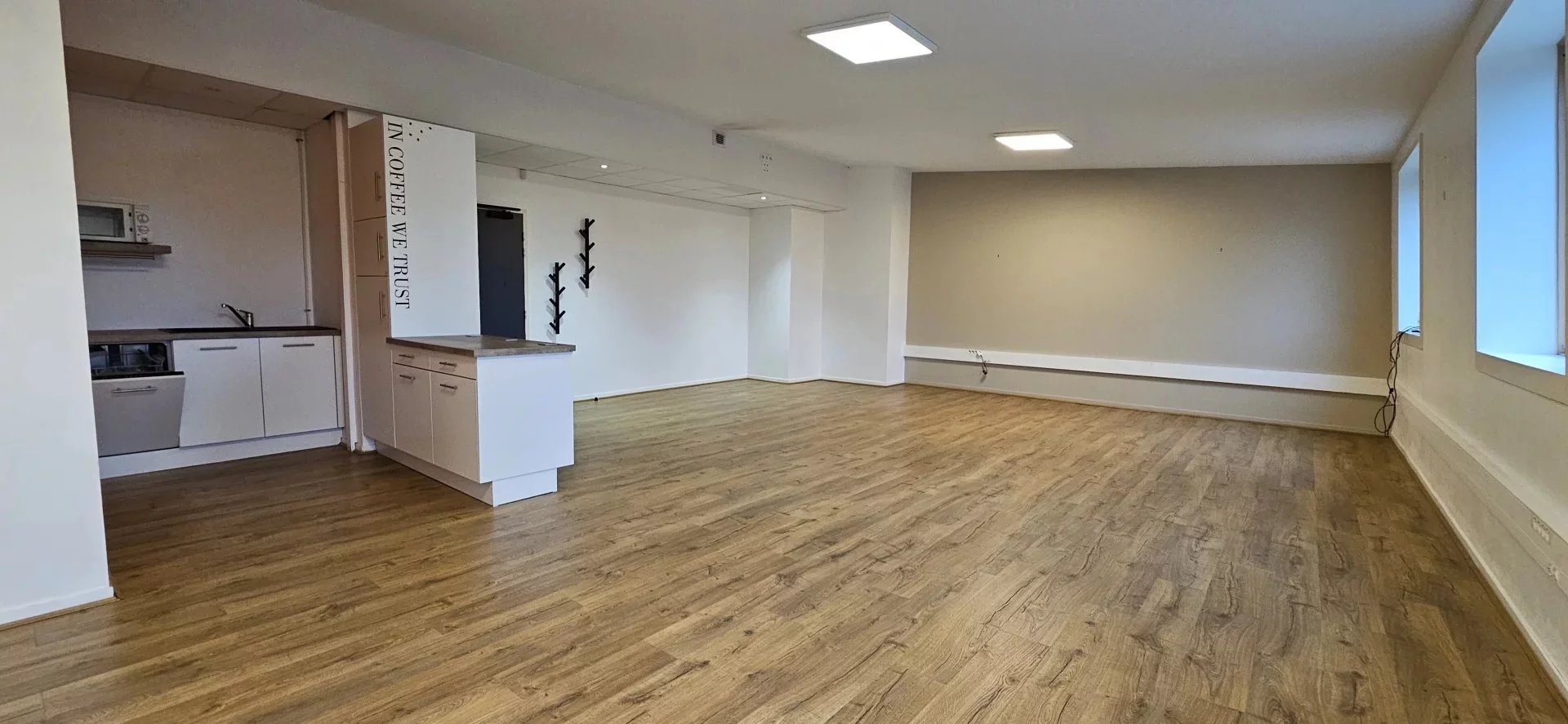 Bureau 2 pièces 74.31m²