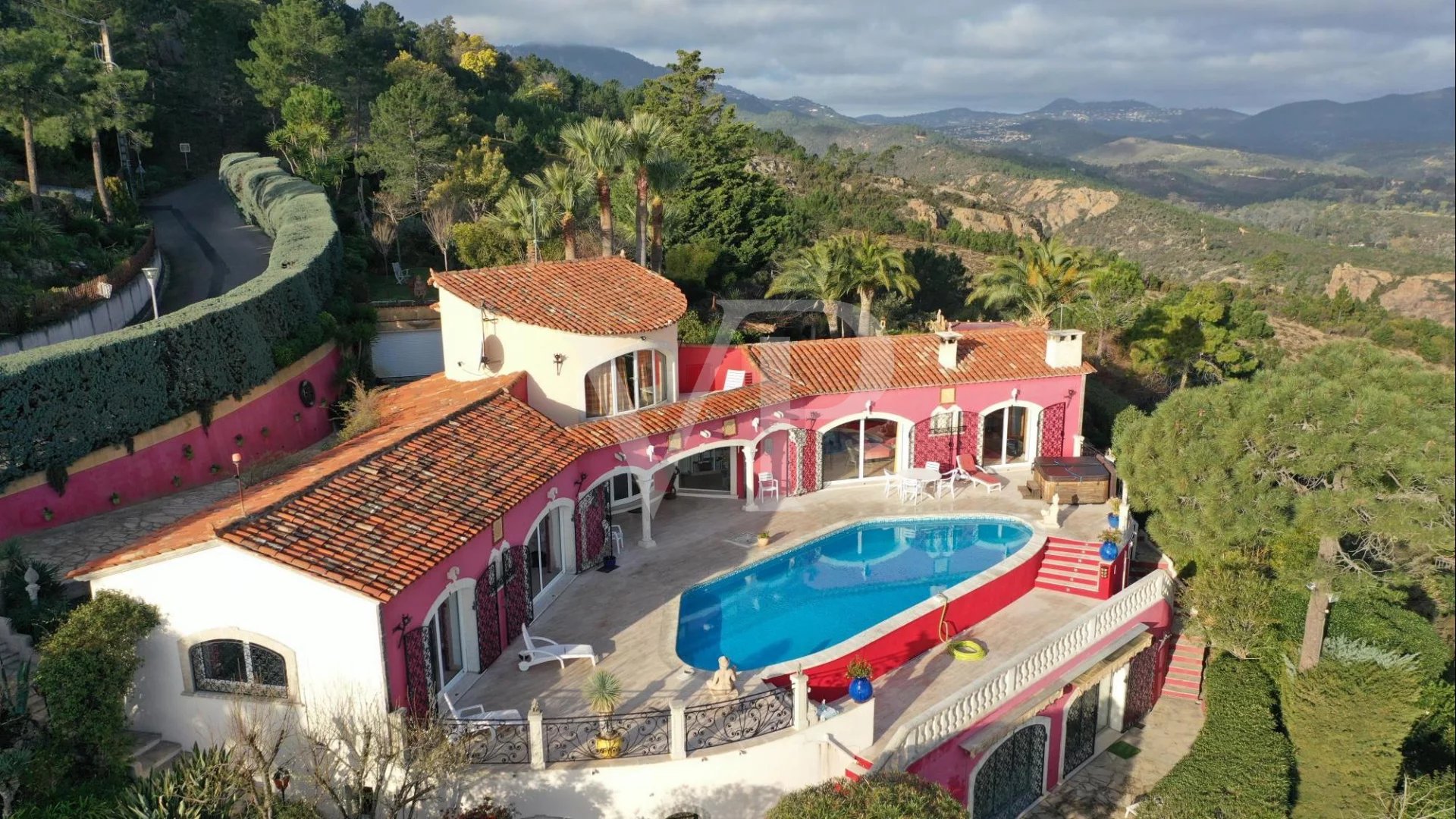 Spektakulärer Ausblick in der Nähe von Cannes