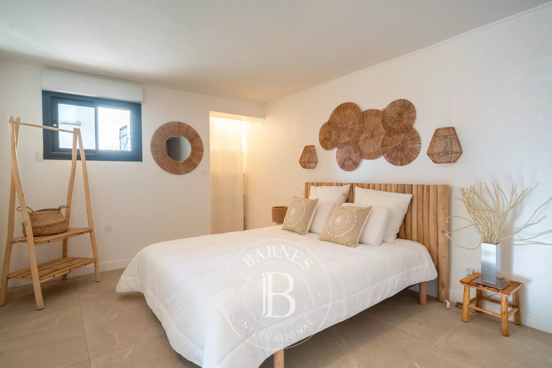 Ev Cassis - picture 13