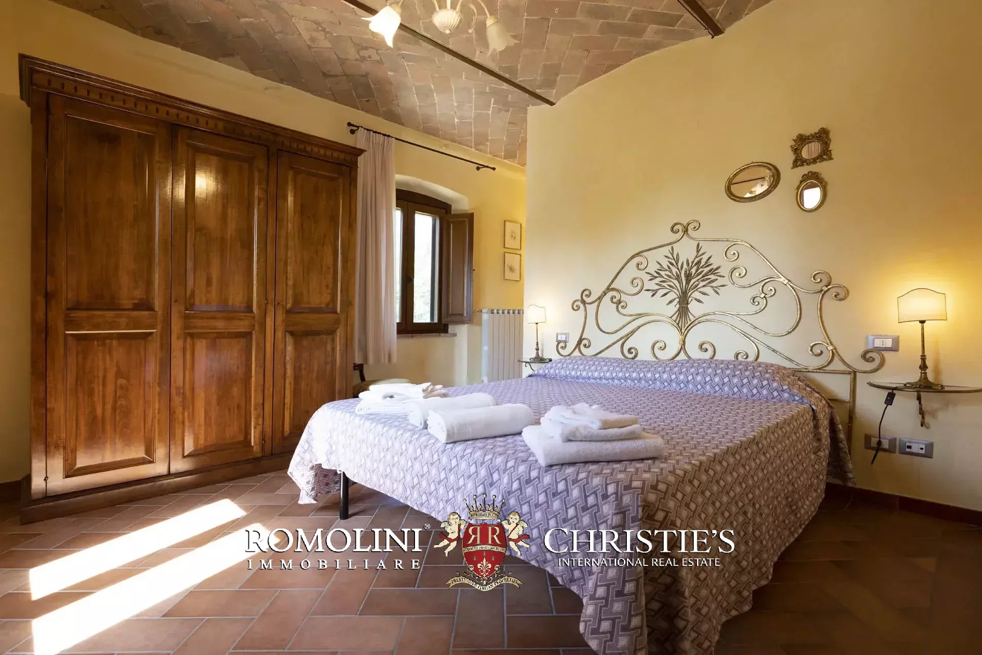 18 Bedroom Villa/Townhouse's Image 43