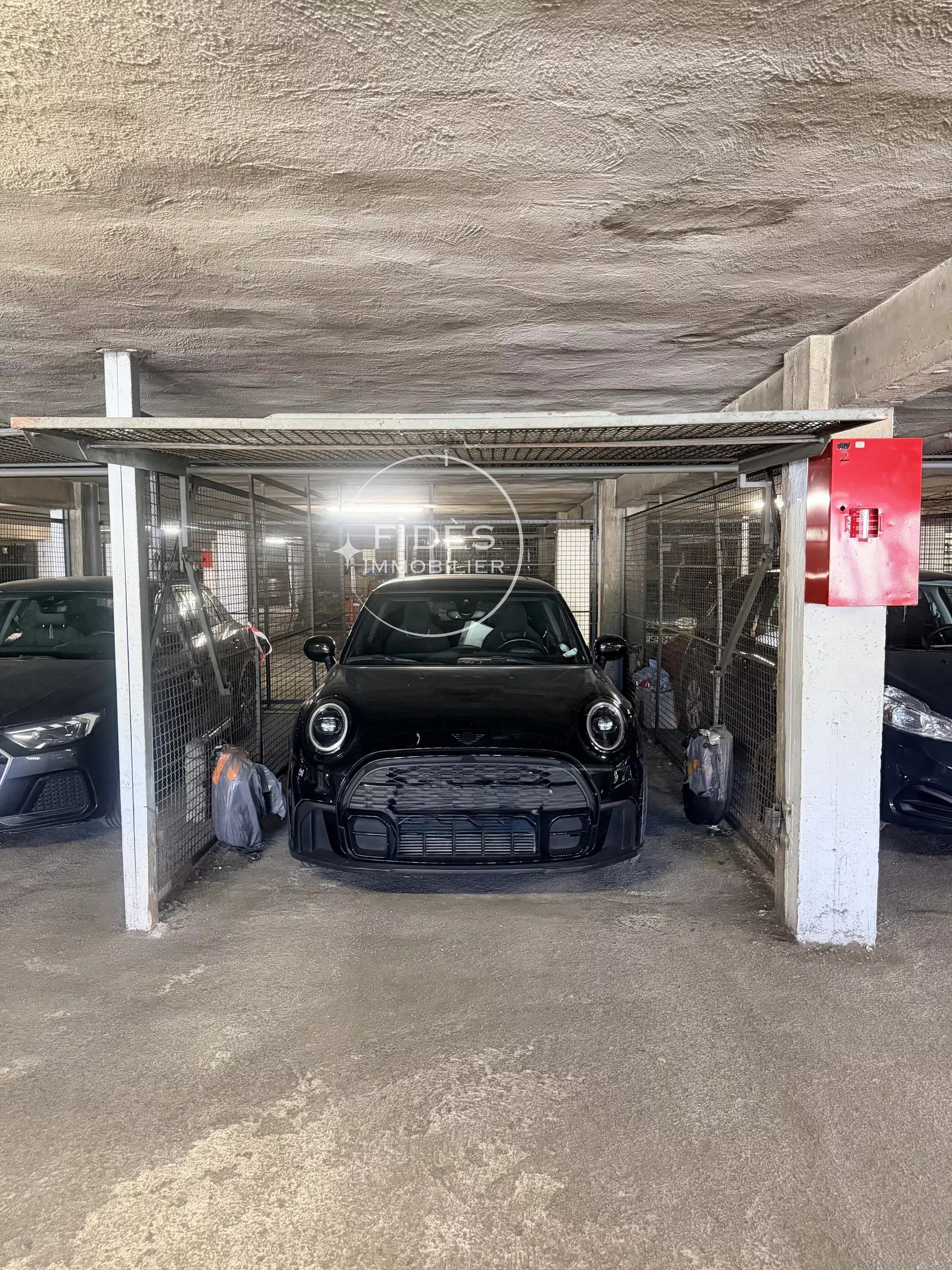 Garage grillagé - Photo 4