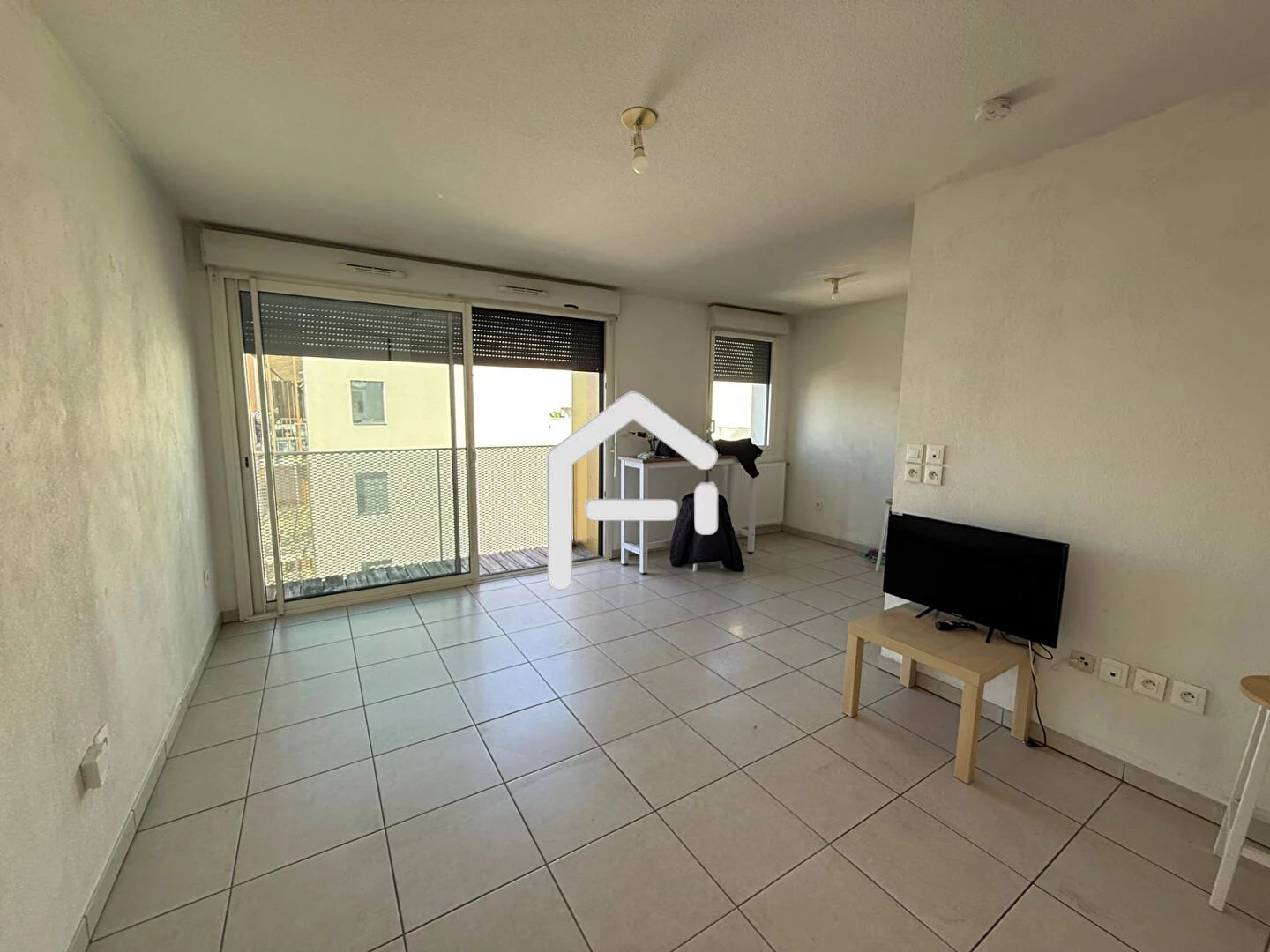 A louer : BORDEROUGE - studio meublé de 29.60 m²