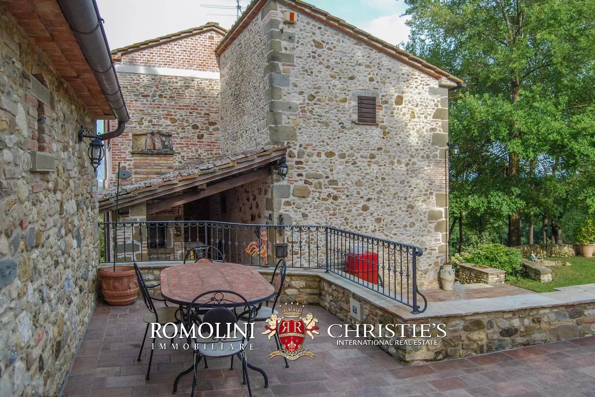 10 Bedroom Villa/Townhouse's Image 22