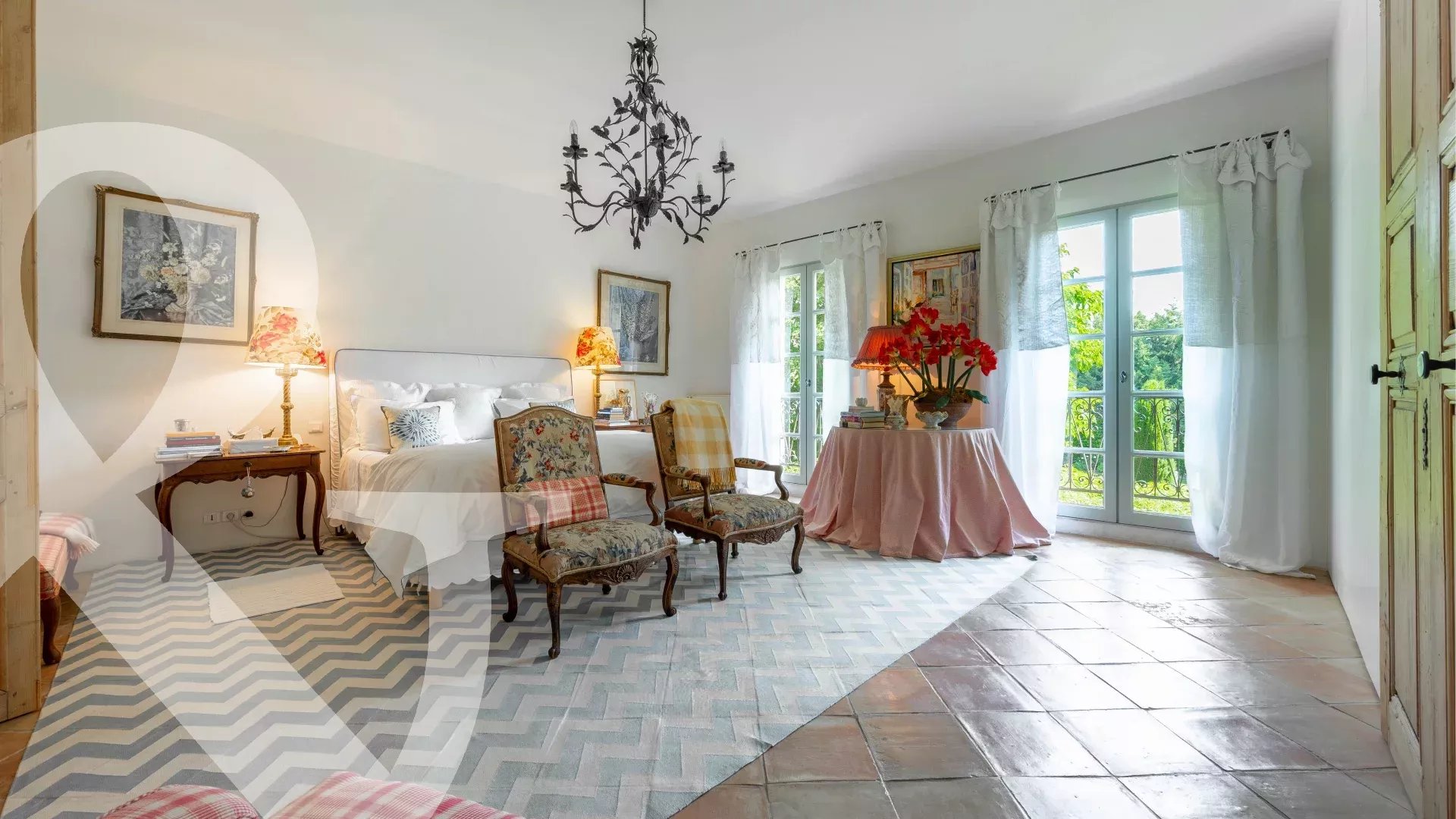 NOBLESSE ET ELEGANCE