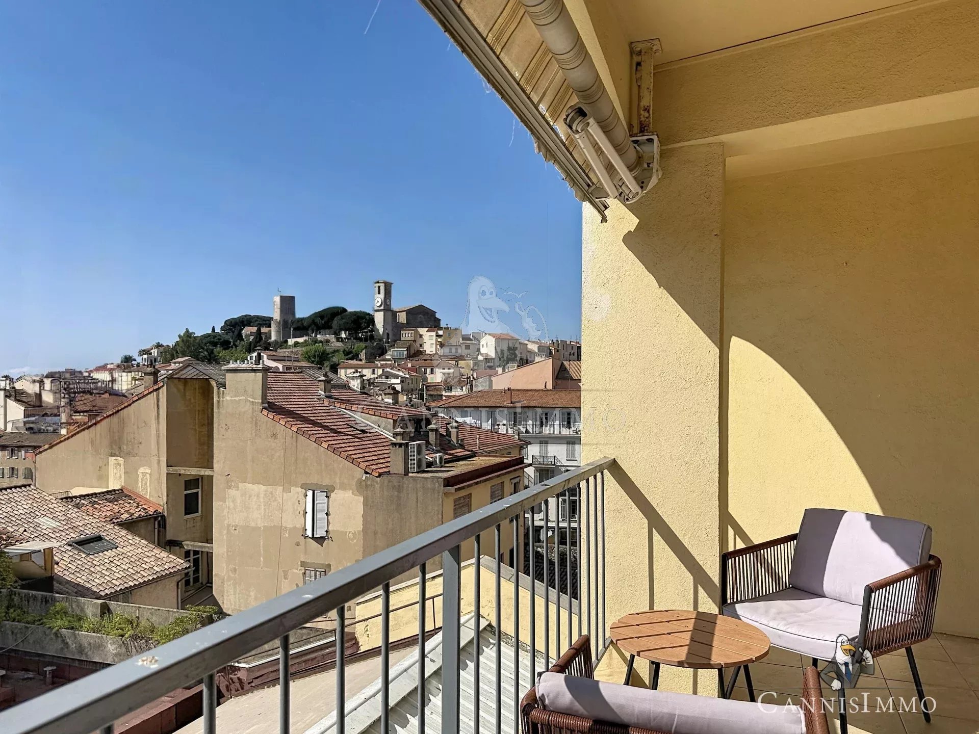 Appartement 3 pièces de 82 m² avec terrasse – Cannes Centre
