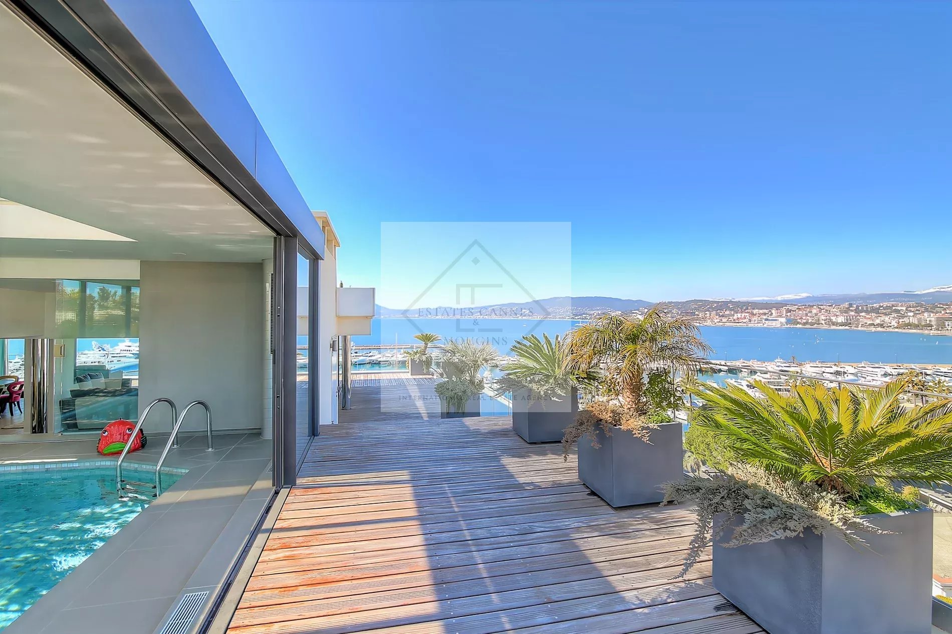 CANNES CROISETTE – PENTHOUSE D'EXCEPTION AVEC VUE MER PANORAMIQUE — photo 1