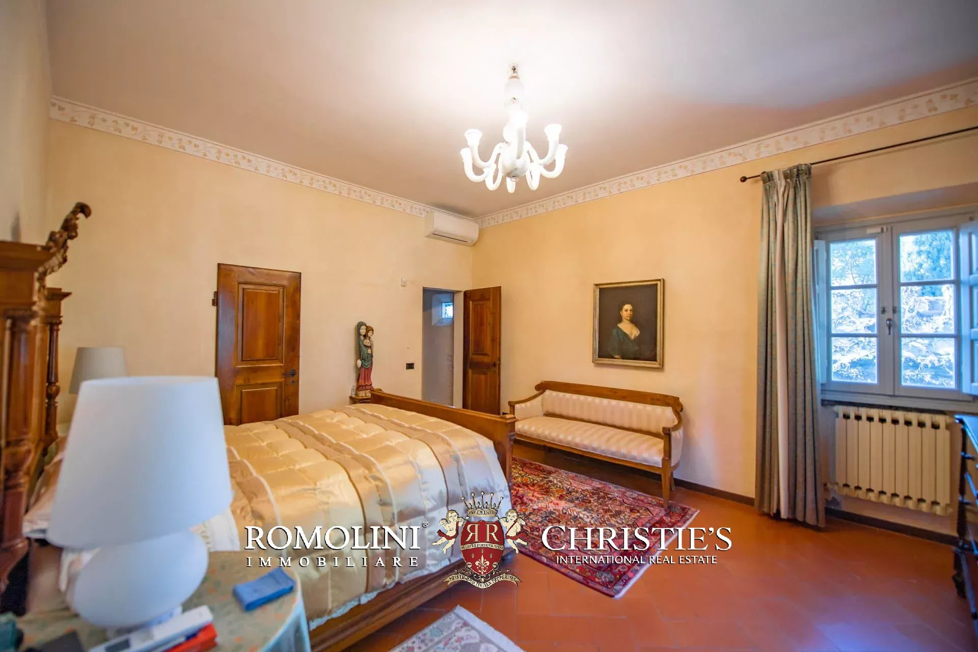 9 Bedroom Chateau's Image 56