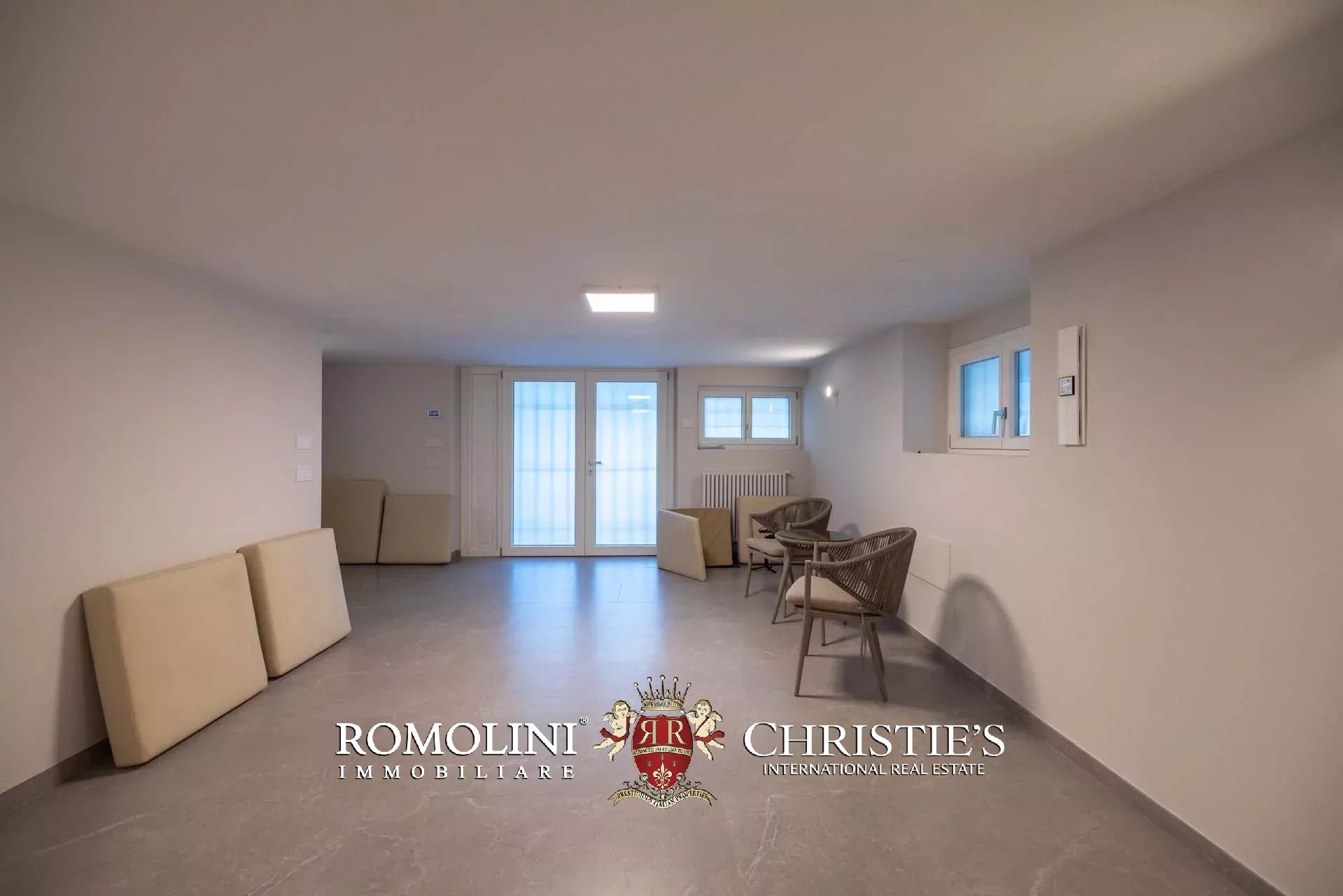 5 Bedroom Villa/Townhouse's Image 30