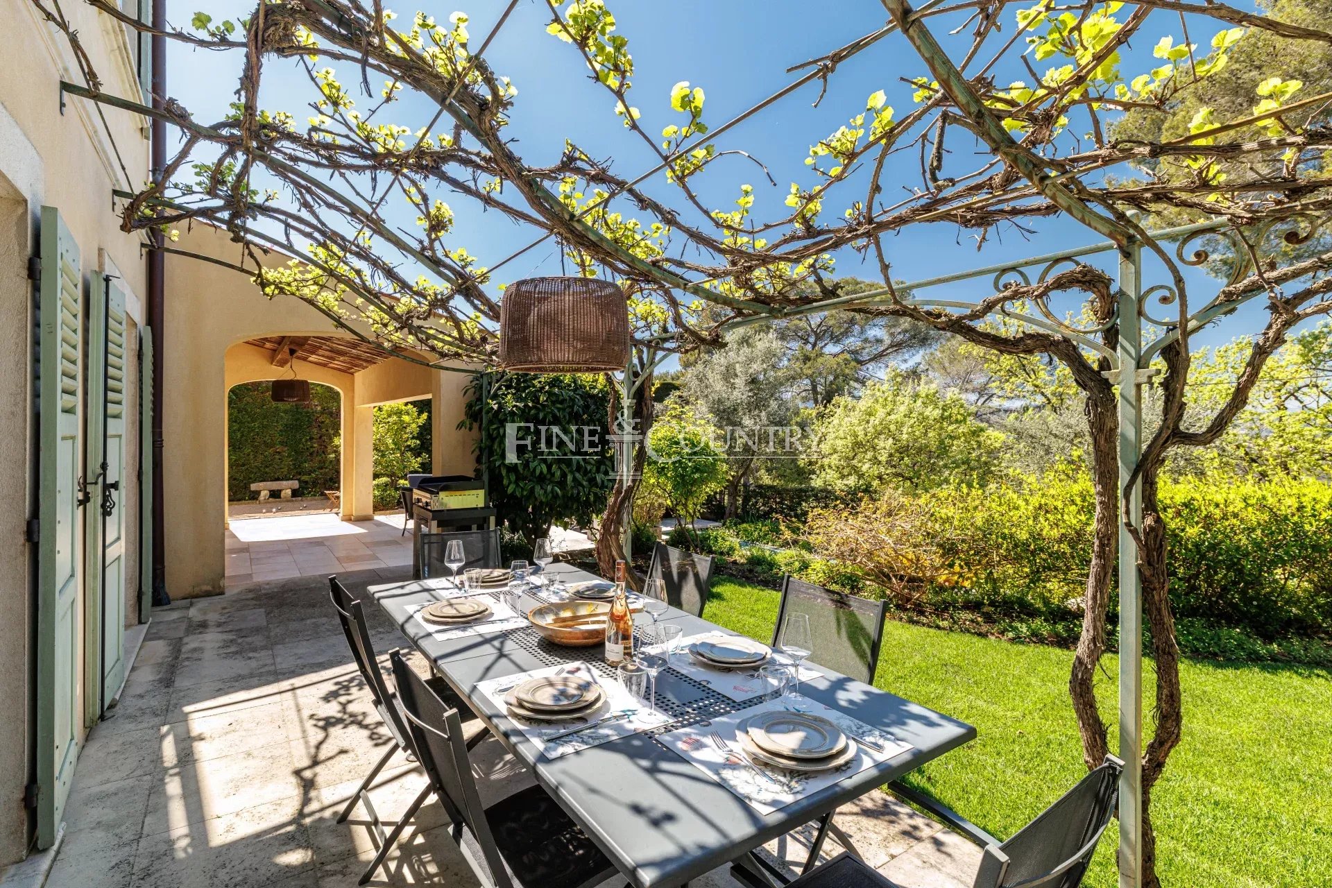 Photo of Villa For Sale in Mougins